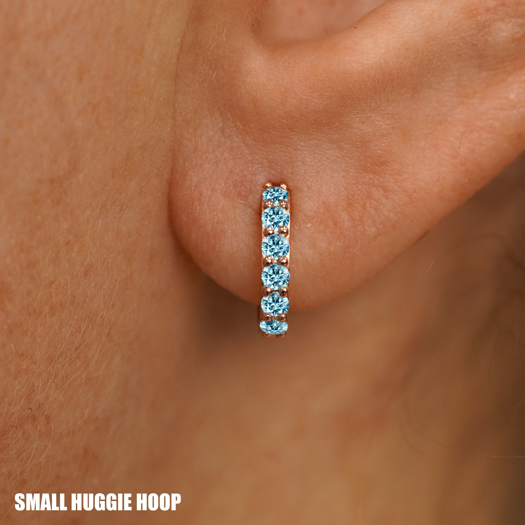 Light Blue Lab Diamond Huggie Hoop、mySite、hinf8tx79