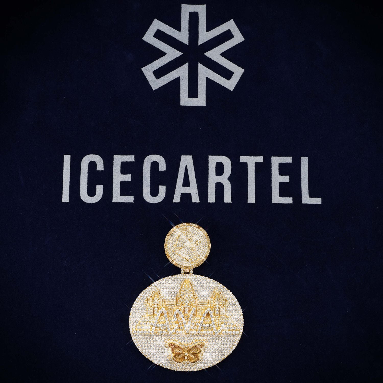 Custom Moissanite Butterfly Circle Pendant 14K Gold、mySite、hinf8tx79