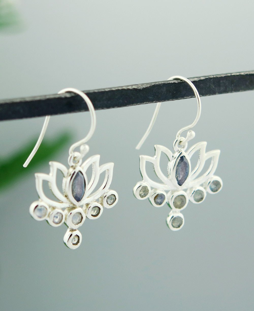 Labradorite and Sterling Silver Lotus Earrings、mySite、topwebapps