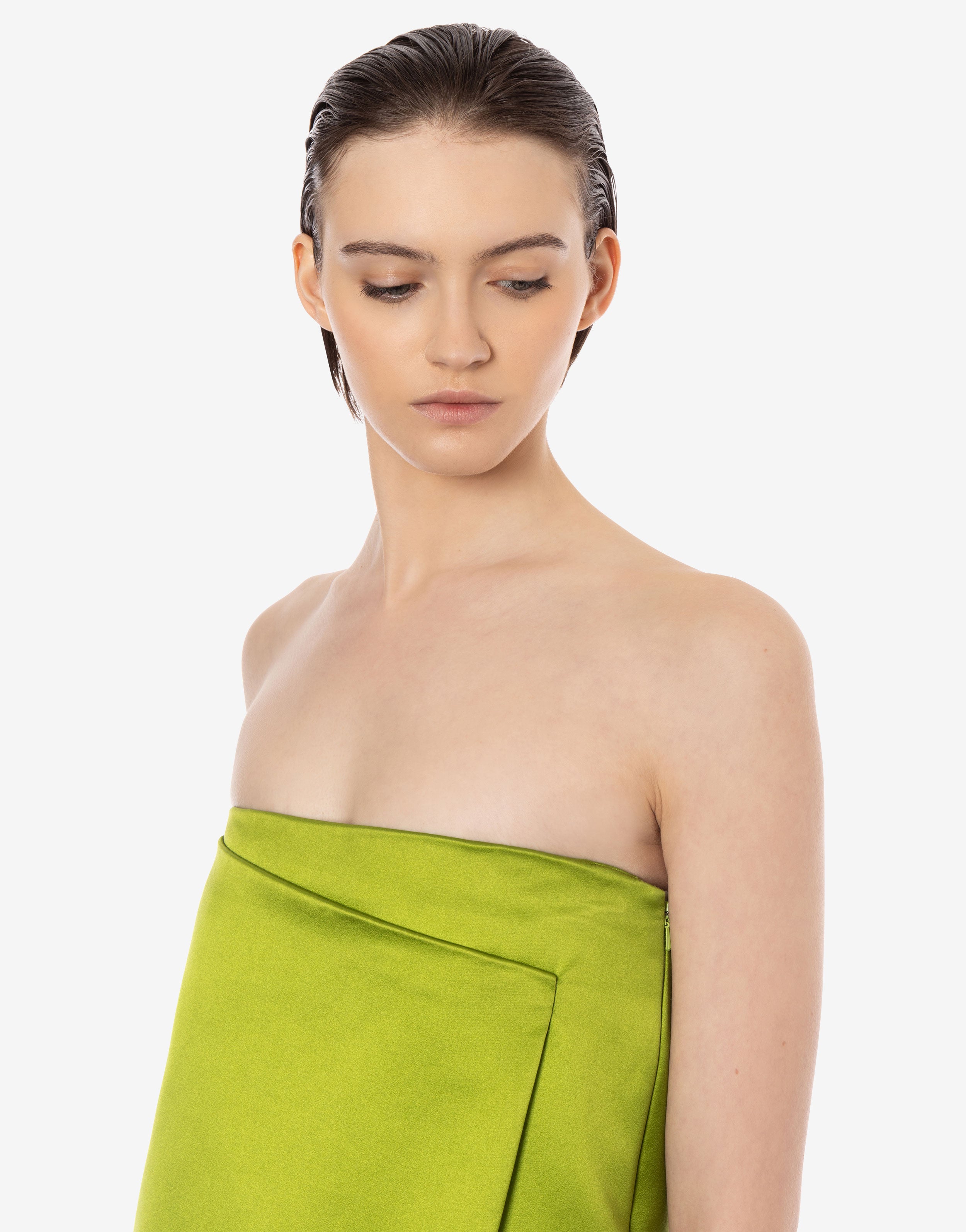 Minidress off-the-shoulder in duchesse、mySite、aoinhome