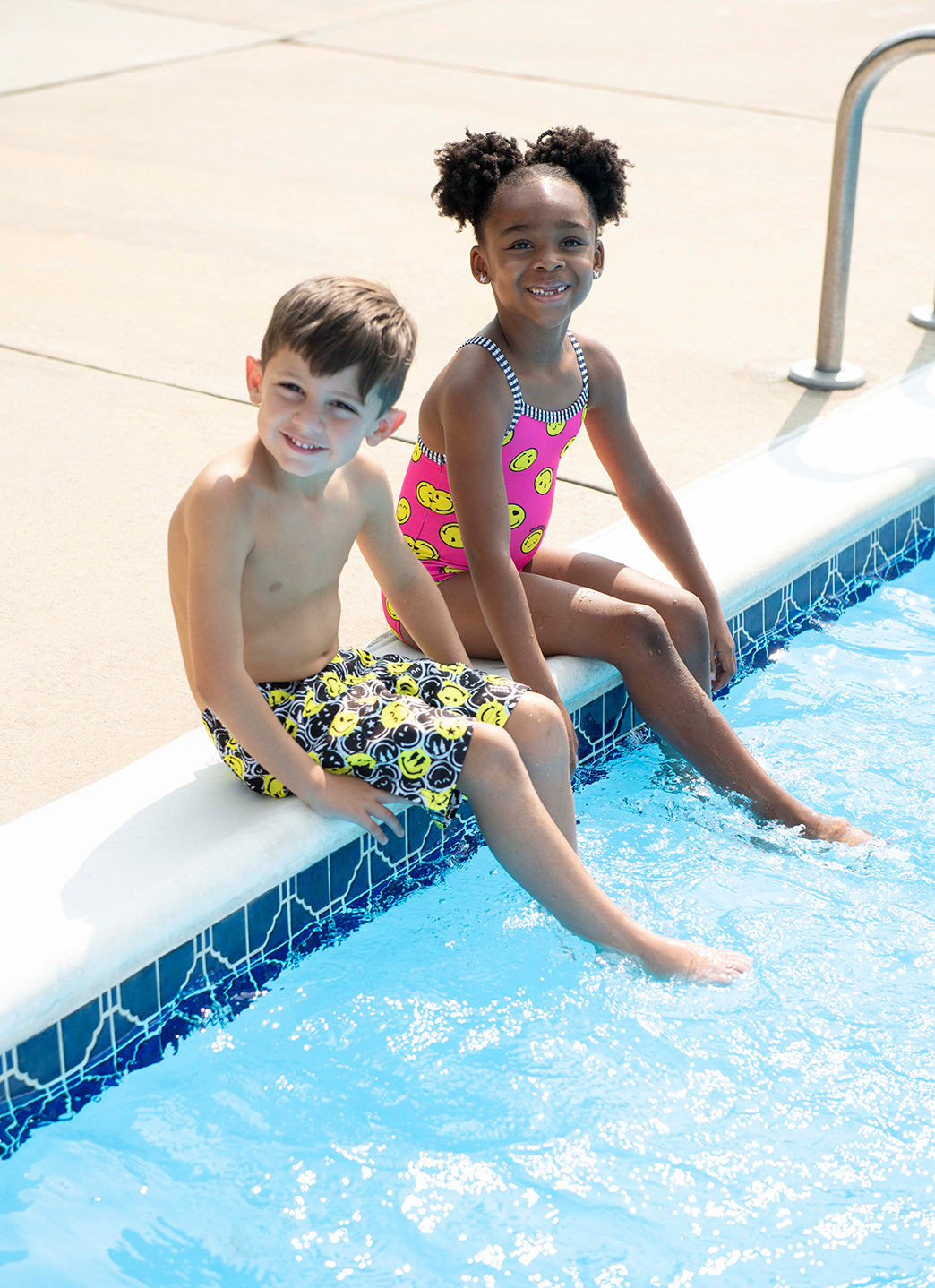 Dolfin Girls' Print Little Dolfin X SmileyWorld One Piece Swimsuit (Toddler, Little Kid)、mySite、noshort