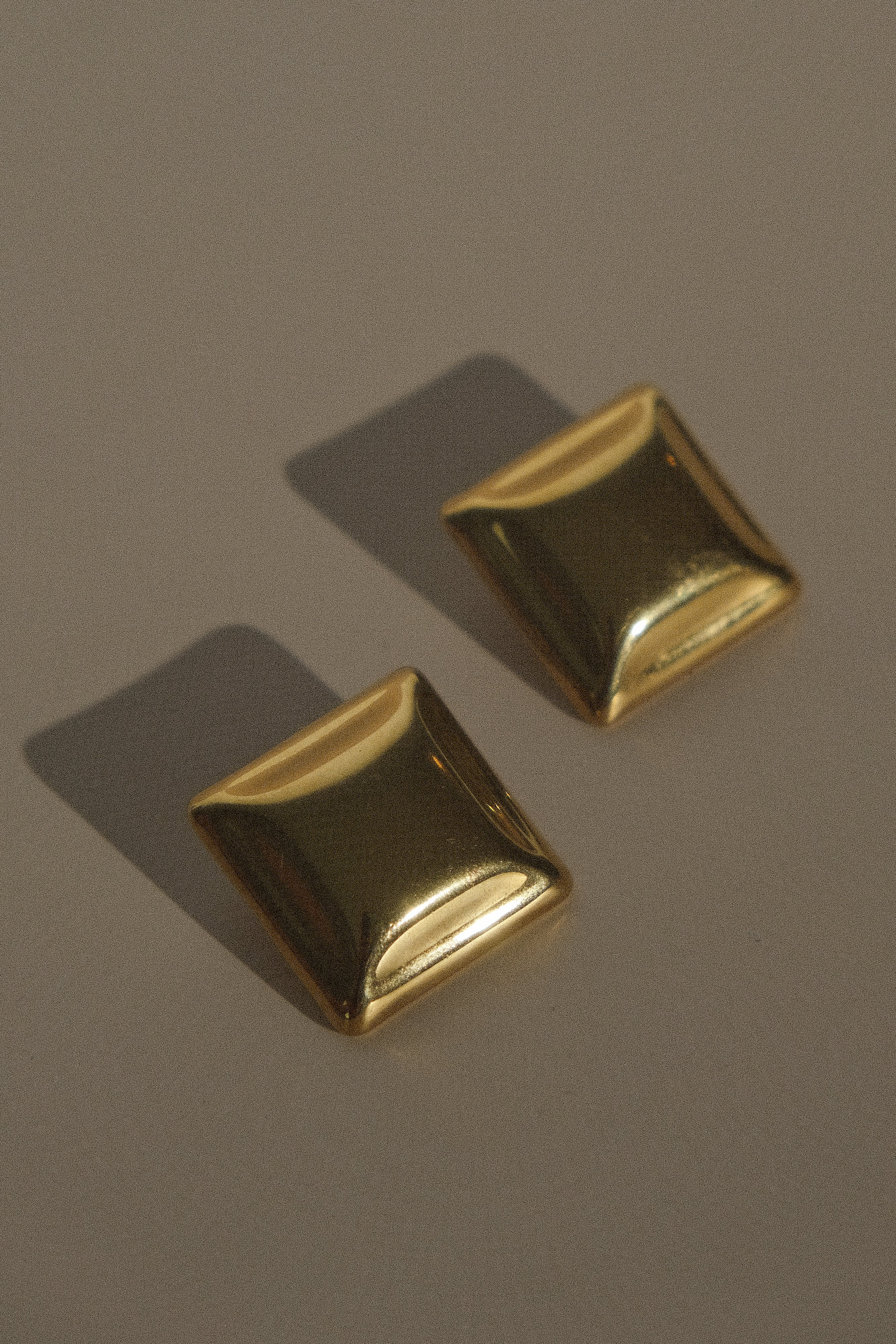 Wilma Square Earrings - Gold、mySite、solidvoid