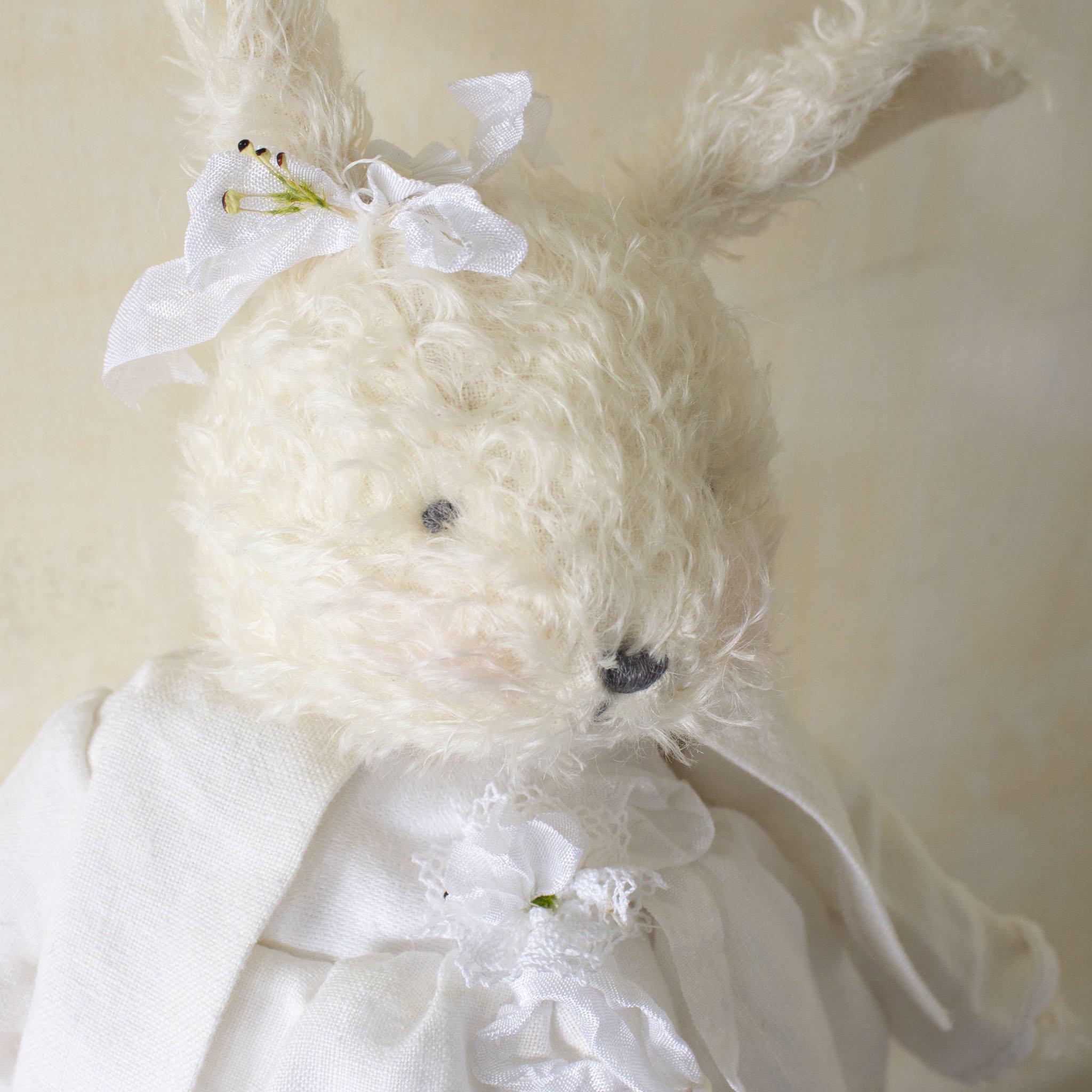 RETIRED - Hutch Studio - Miss Lily Linen - One Of A Kind Bunny、mySite、g9winljtr