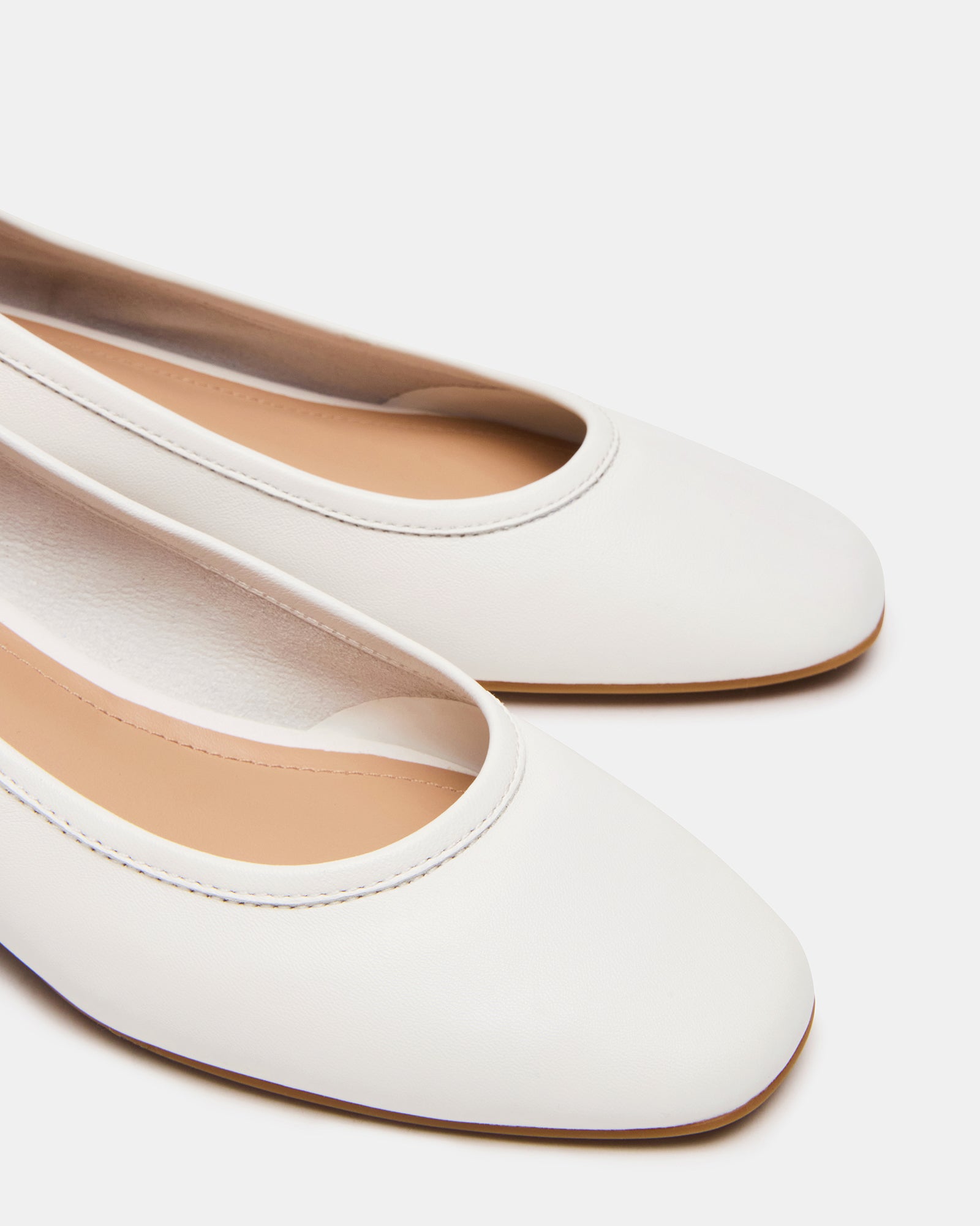 MOLLIE WHITE LEATHER、mySite、gtrtttuynbv