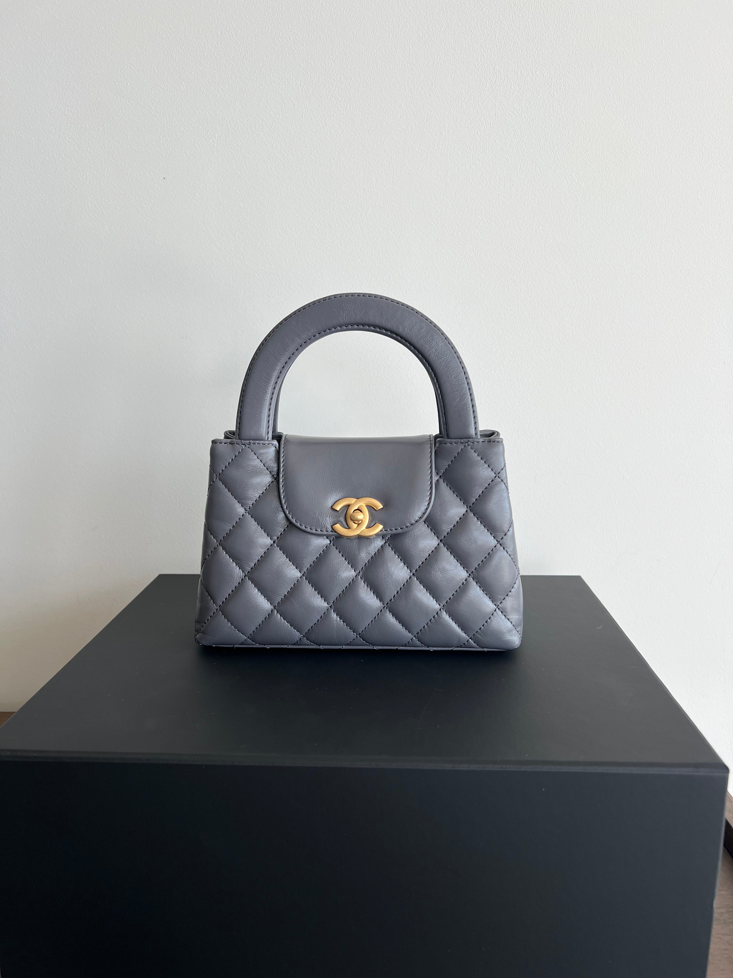 Chanel Kelly Shopping Bag Shiny Aged Calfskin & Gold Hardware Grey (Mini)、mySite、garminoutage.com