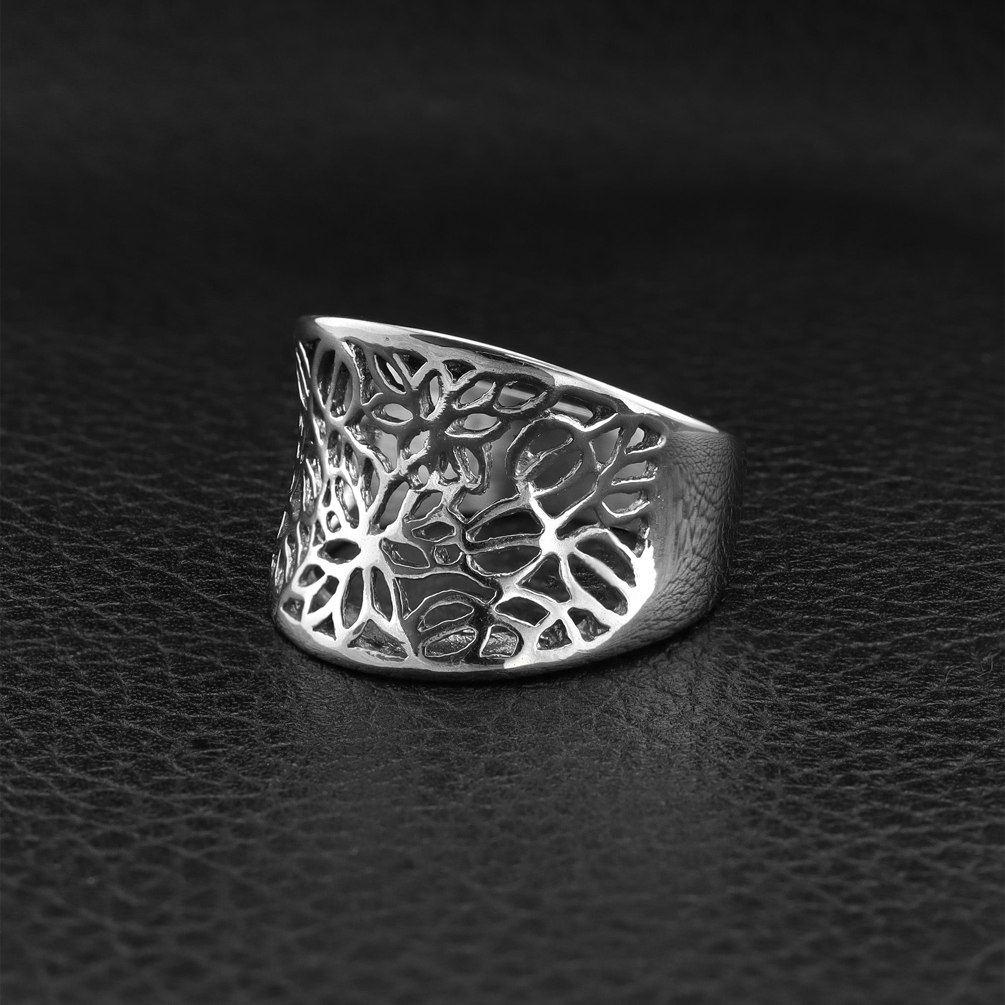Detailed Patterned Cutout Stainless Steel Ring / SCR4073、mySite、dreamappss