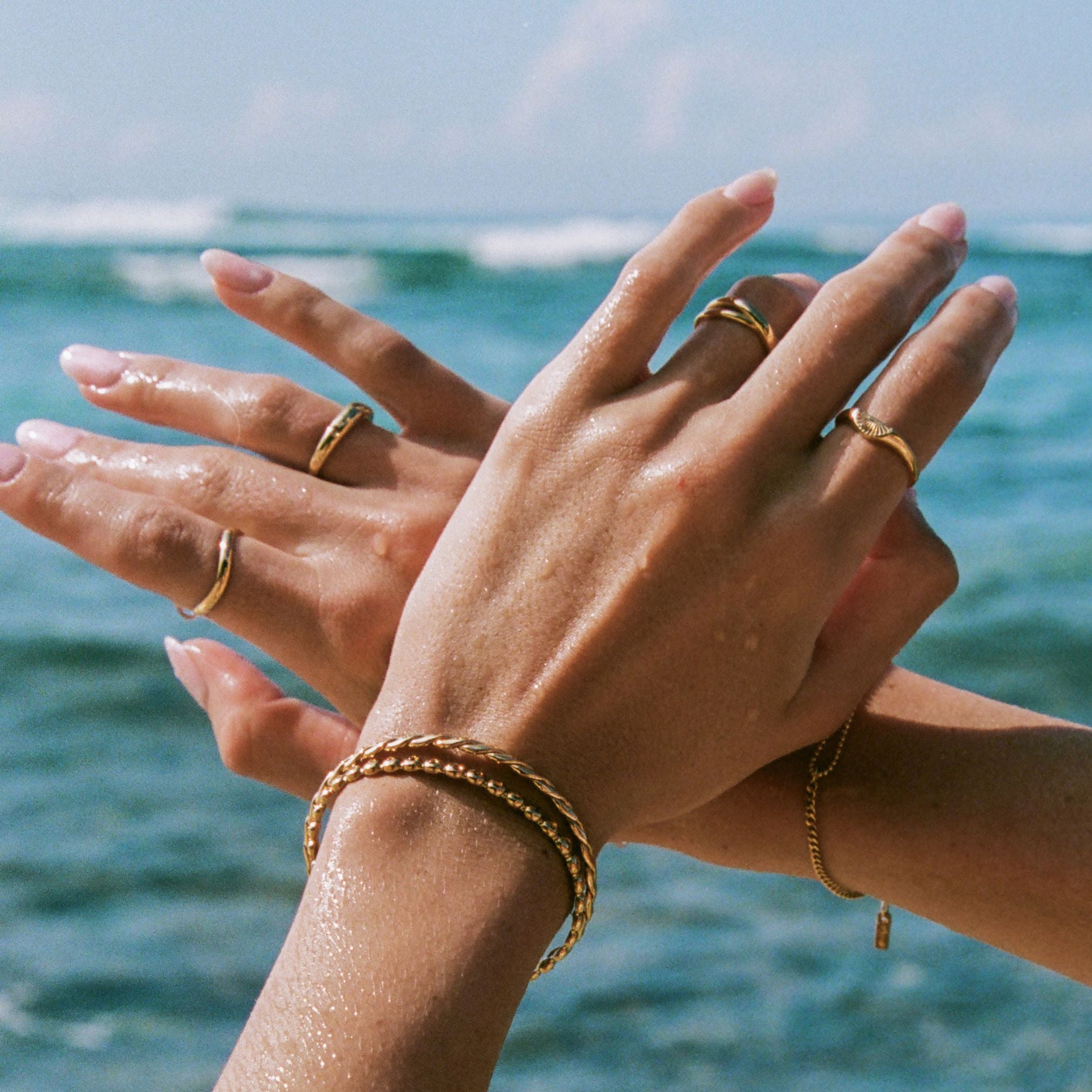 Twisted Cuff、mySite、hinf8tx79