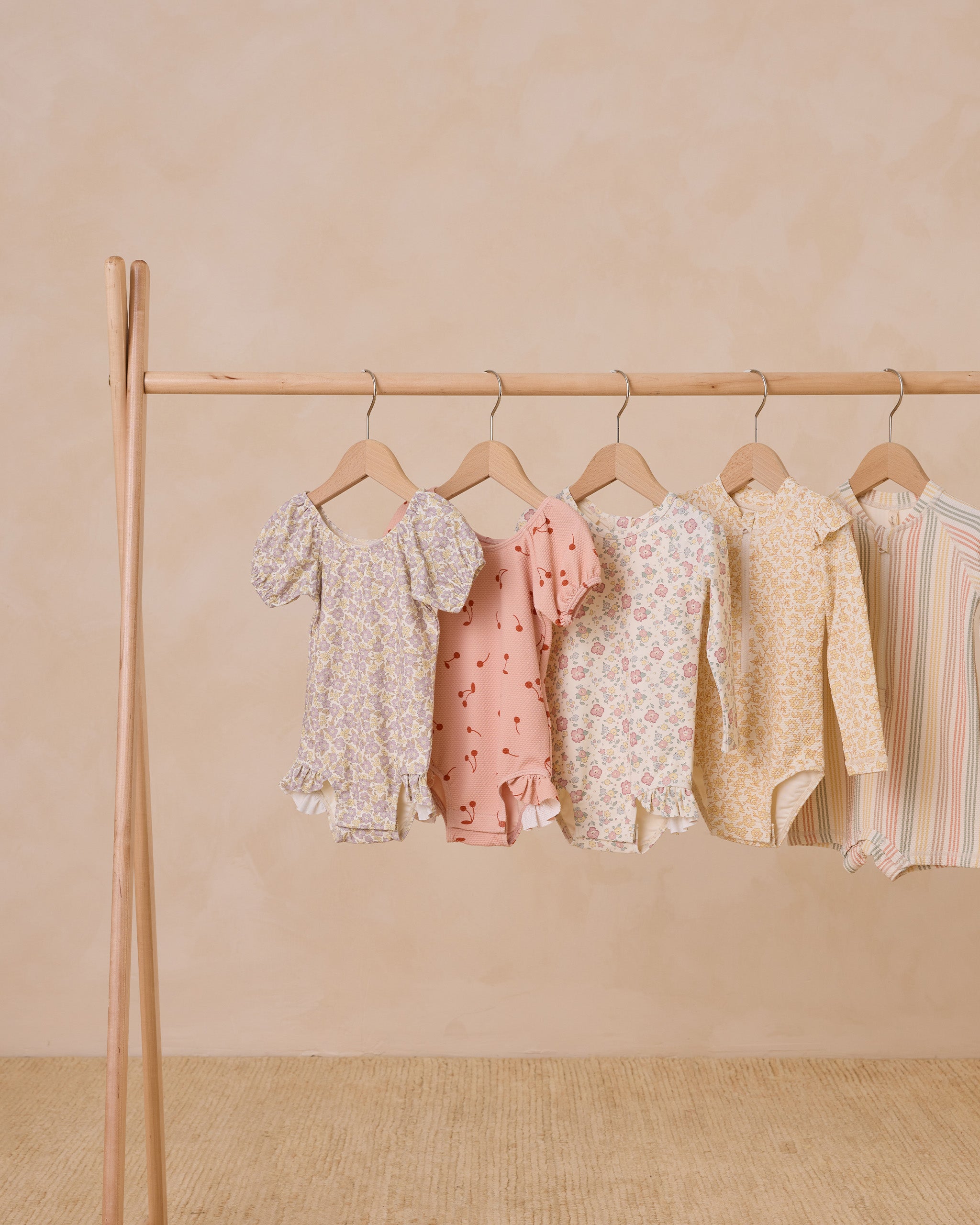  Catalina One-Piece Swimsuit || Cherries、mySite、layawaytickets