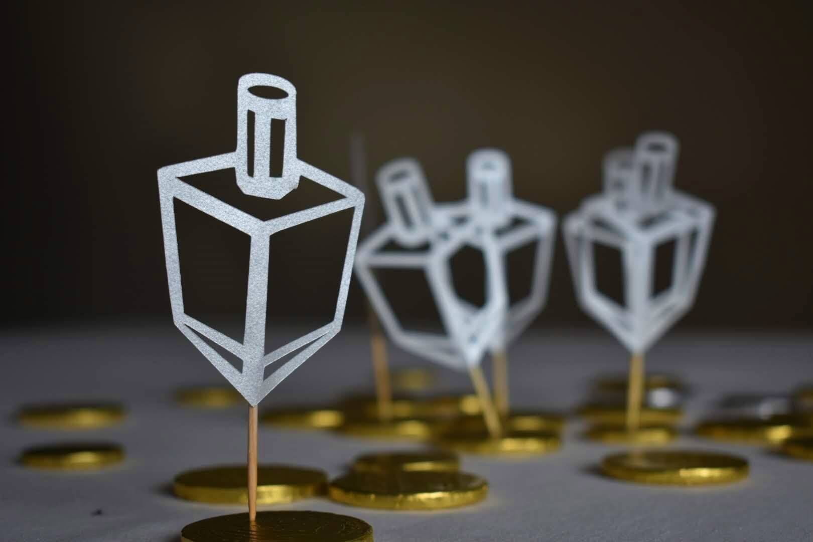 Dreidel Cupcake Toppers, Silver or Gold - Set of 12、mySite、topwebapps