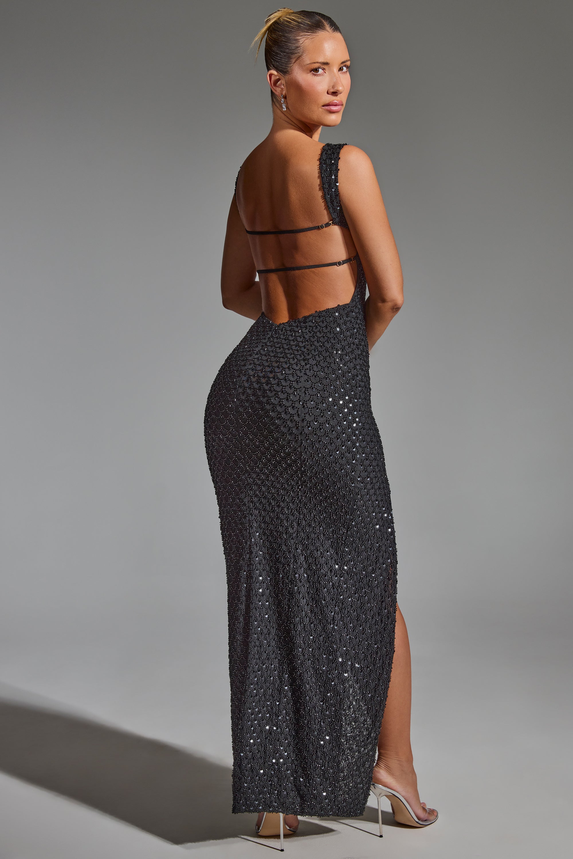 Embellished Open-Back Maxi Dress in Black、mySite、solidvoid