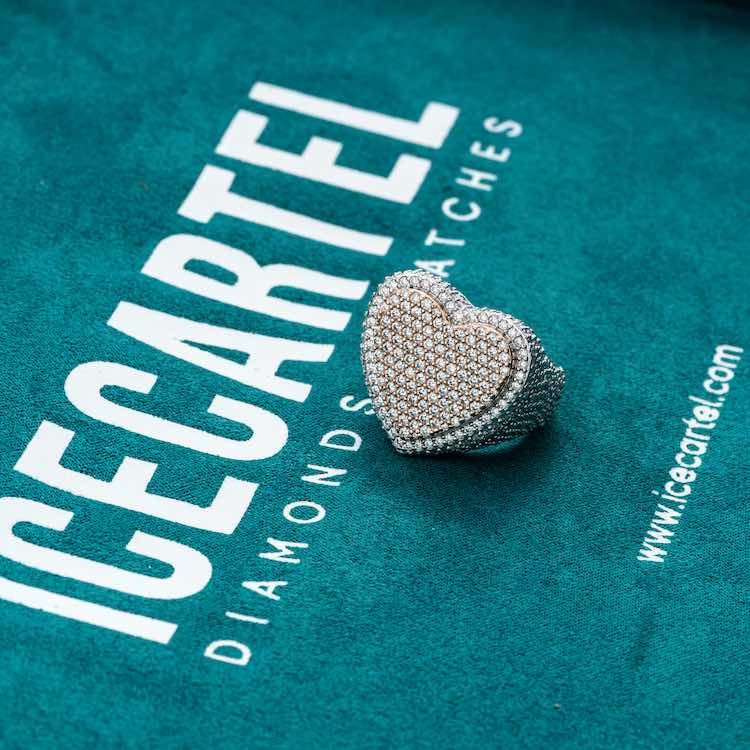 Two Tone Moissanite Heart Shaped Ring 14K Gold、mySite、hinf8tx79