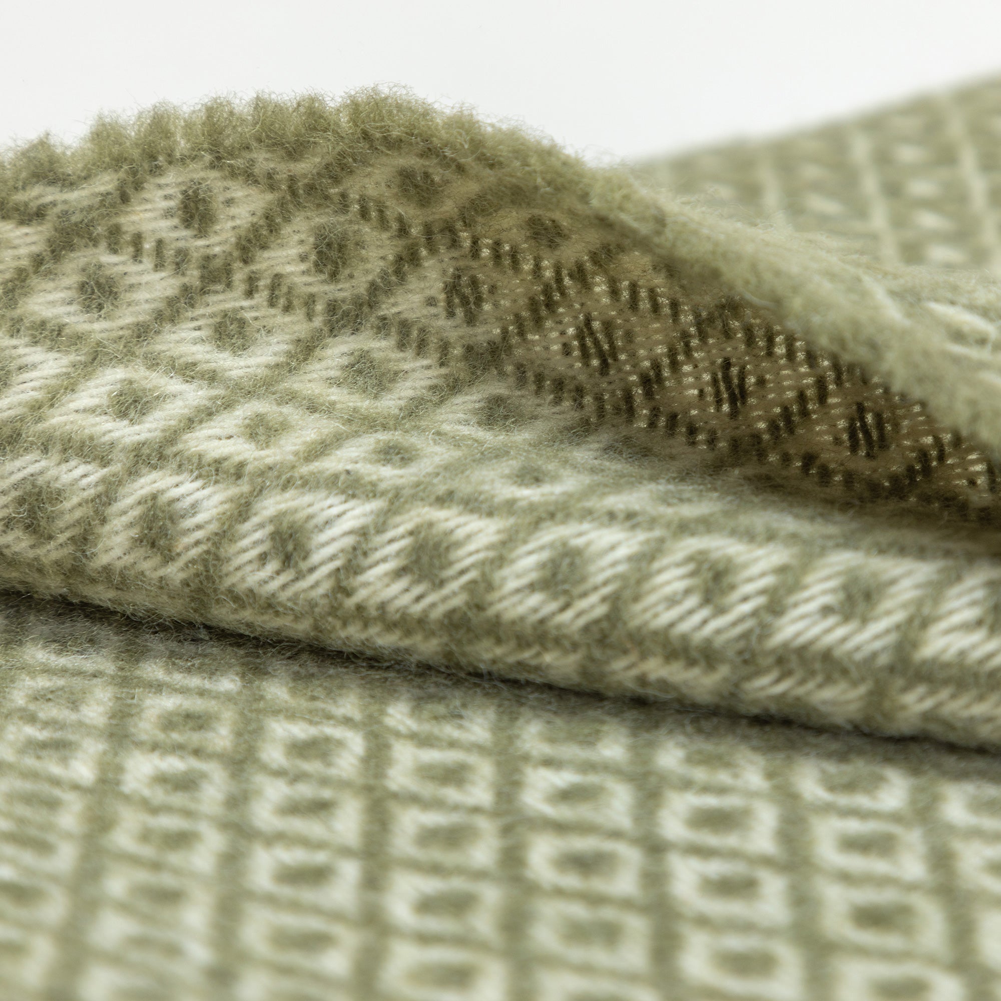 Ukrainian 100% Wool Fringed Throw Blanket、mySite、camillekostekn