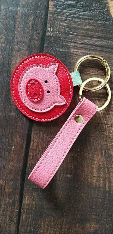Faux Leather Pig Key Chain with Strap, Tassel and Rooterville Logo!*、mySite、g9winljtr