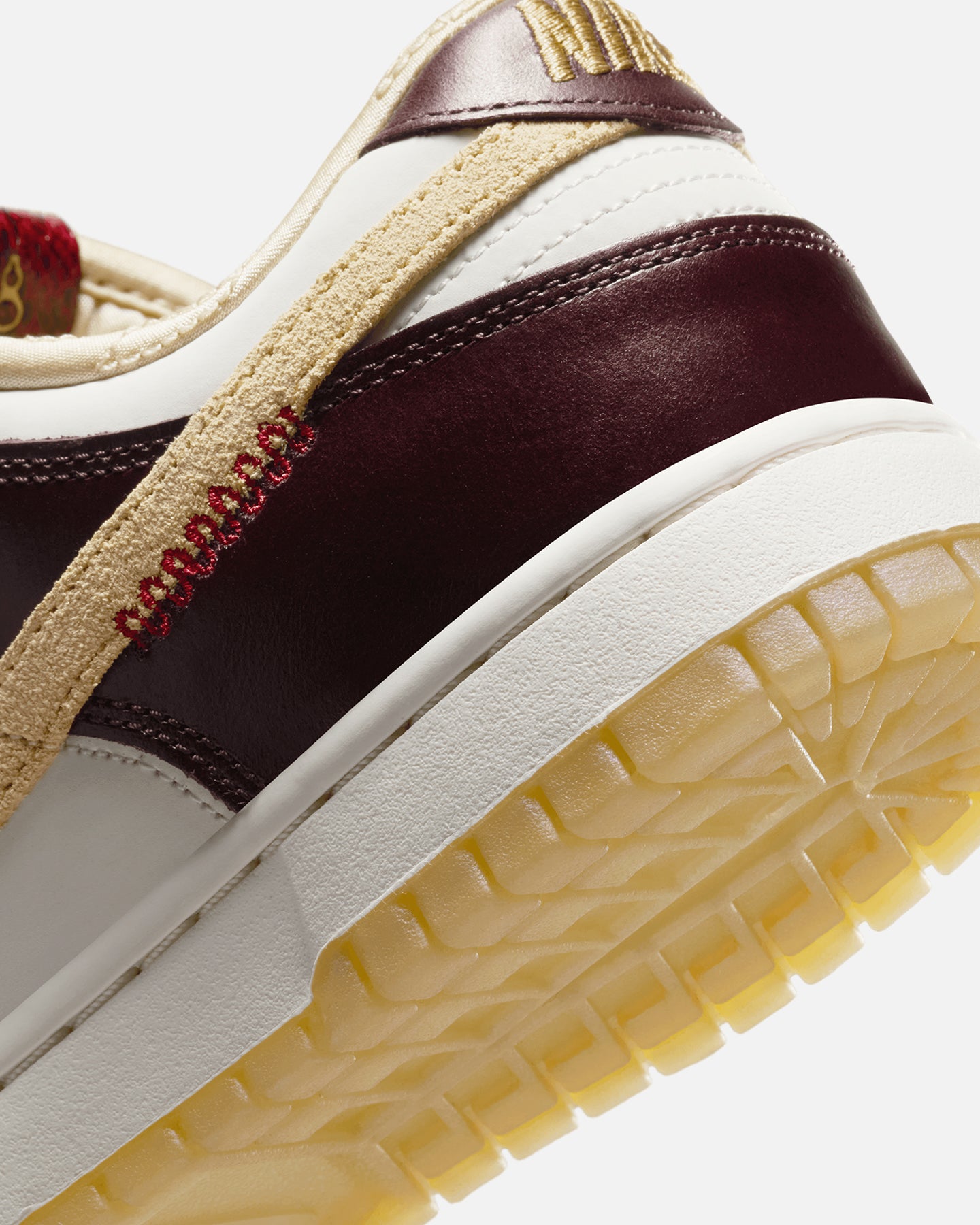 Nike Women's Dunk Low LX Year Of The Snake Sail、mySite、zt4zffjzw