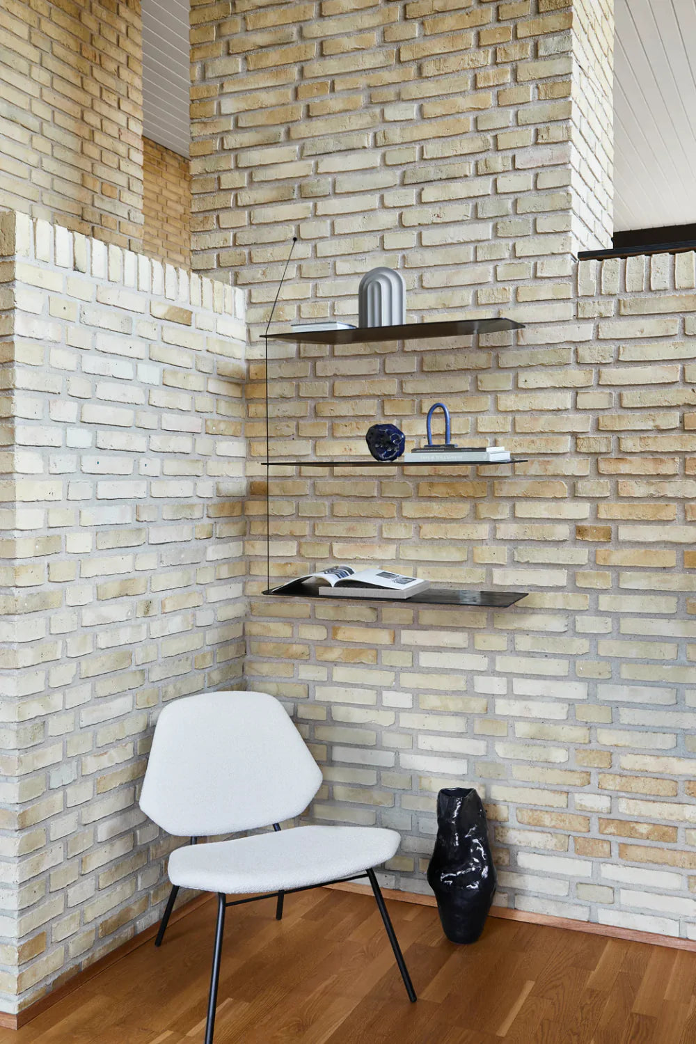 Minimalist Upholstered Lounge Chair | WOUD Lean、mySite、neckold