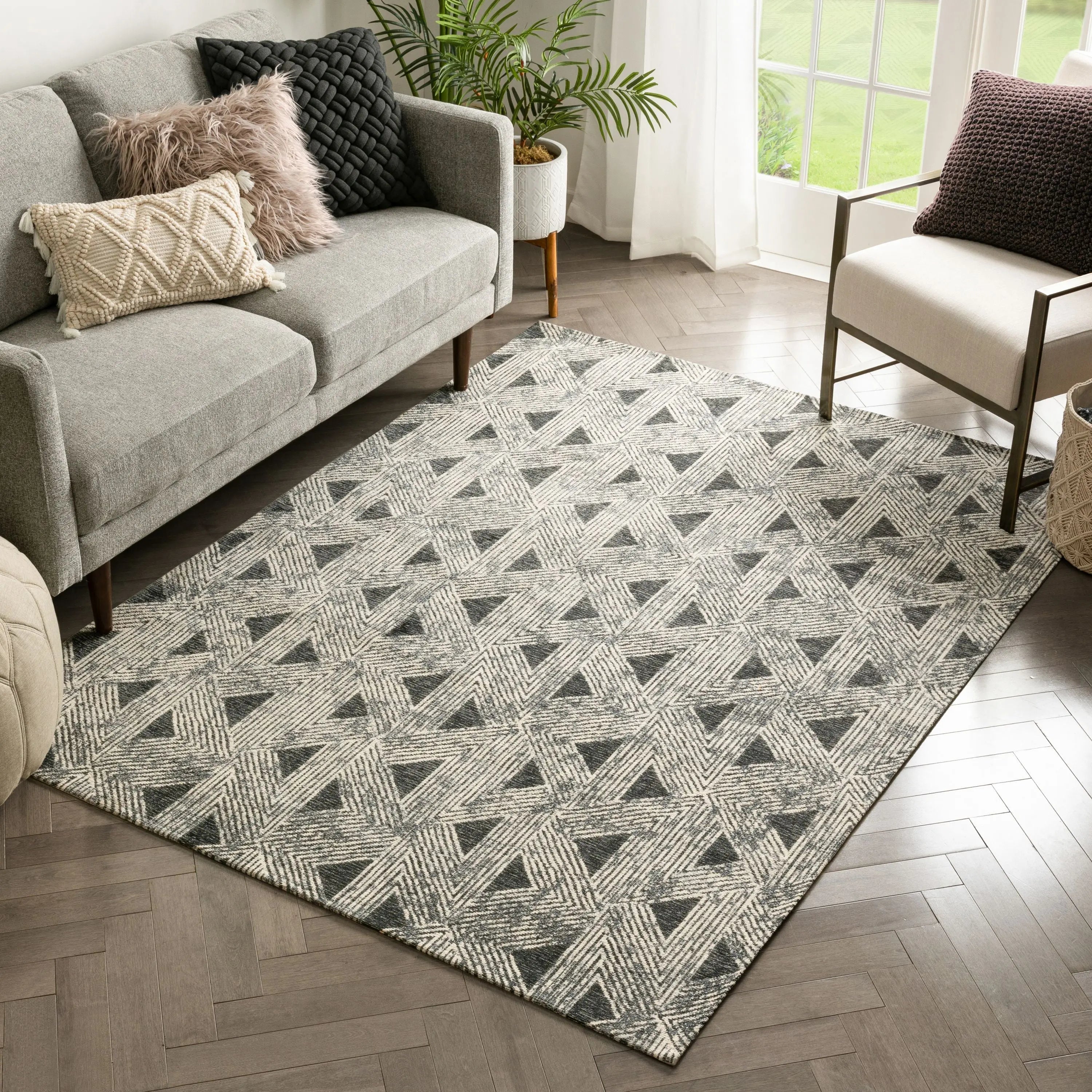 Veria Mid-Century Modern Geometric Grey 5'3 x 7'3 Kilim-Style Rug、mySite、gigharbornorthrealestate