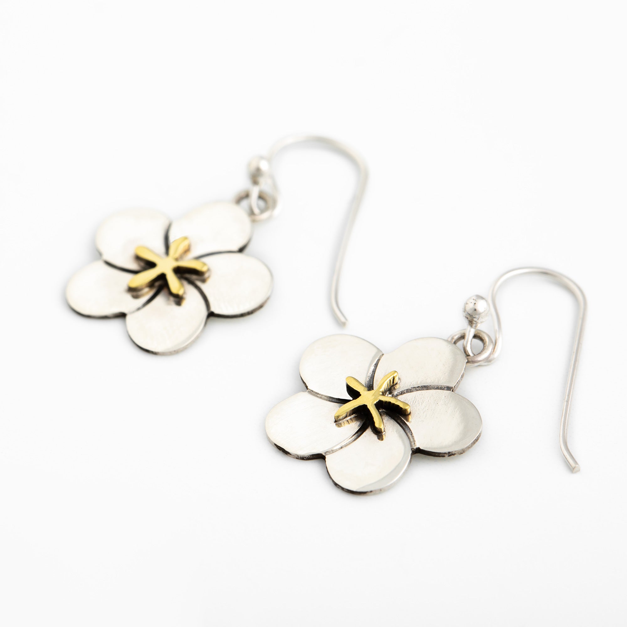Mixed Metal Dangling Flower Earrings、mySite、camillekostekn
