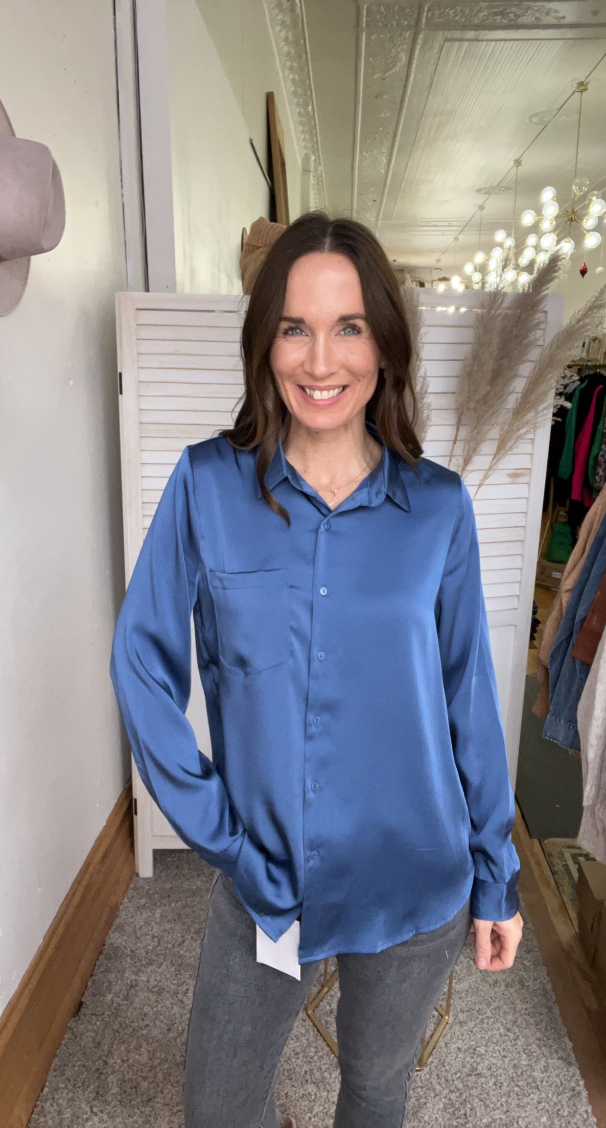 Lauren’s Button Blouse Down、mySite、garagedoors4me