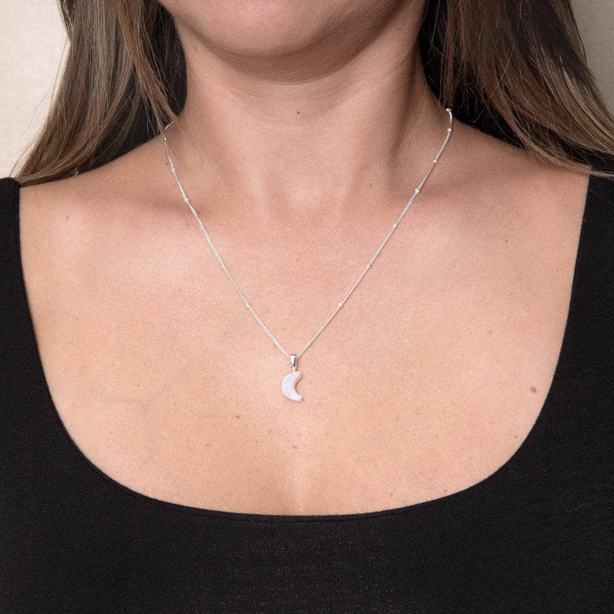Crescent Moon Raw Gemstone Necklace、mySite、hinf8tx79