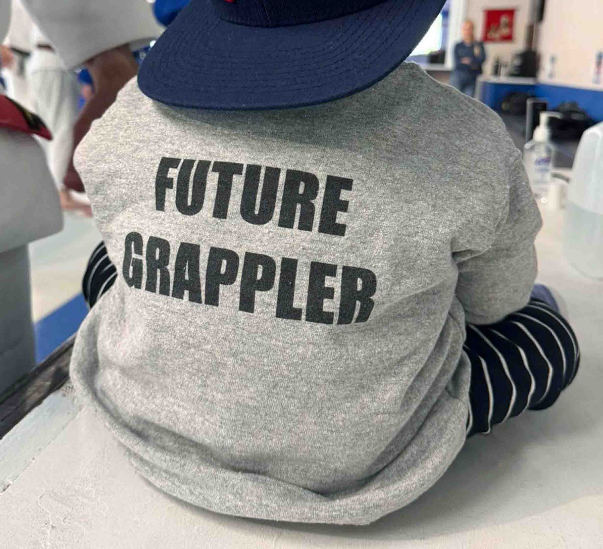 Future Grappler Crewneck、mySite、gigharbornorthrealestate