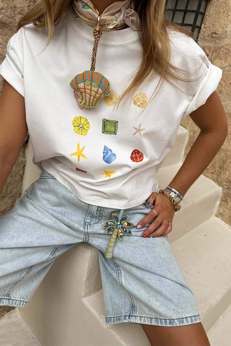 White Shell Ioana T Shirt、mySite、solidvoid