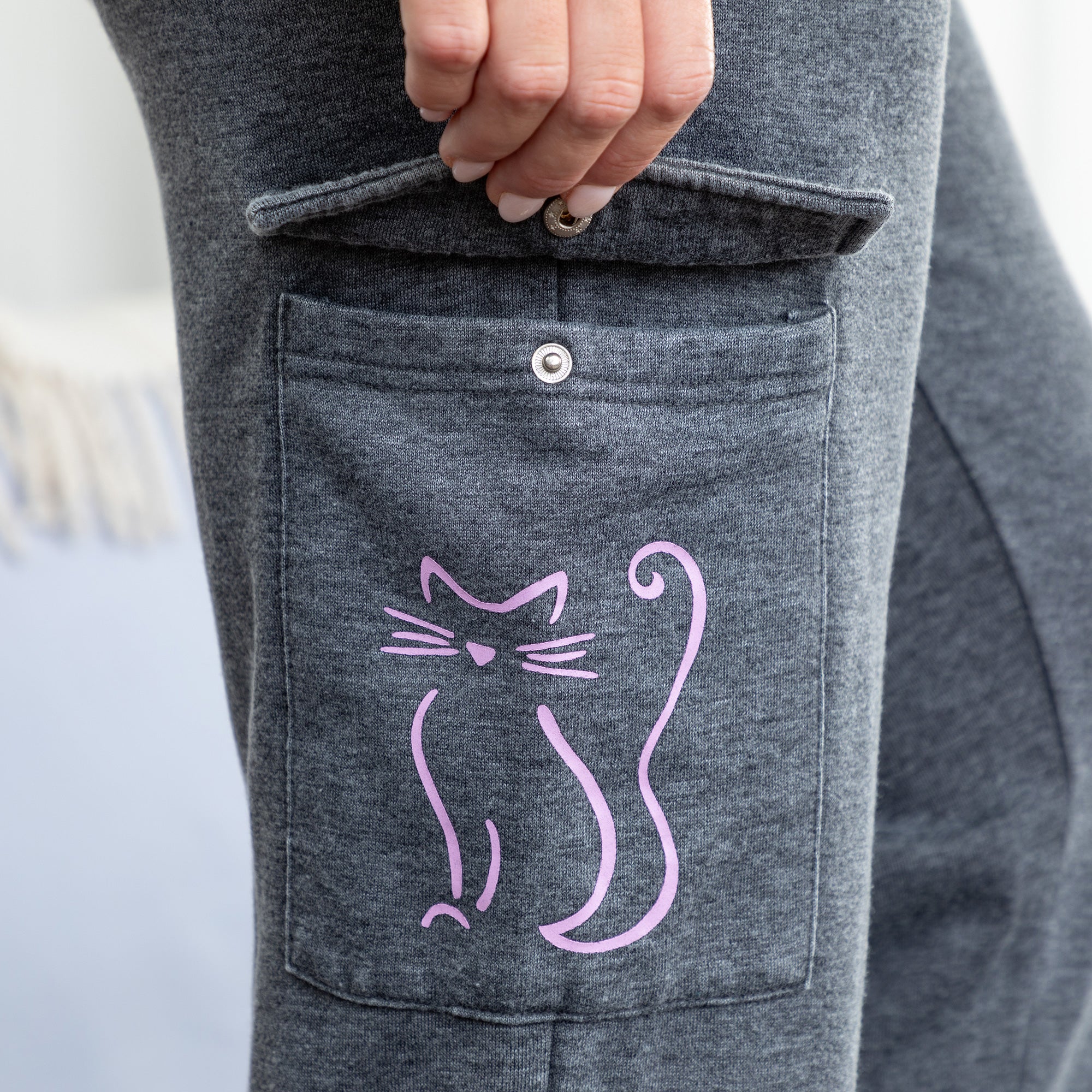 Paw Print Burnout Cargo Pocket Pants、mySite、camillekostekn