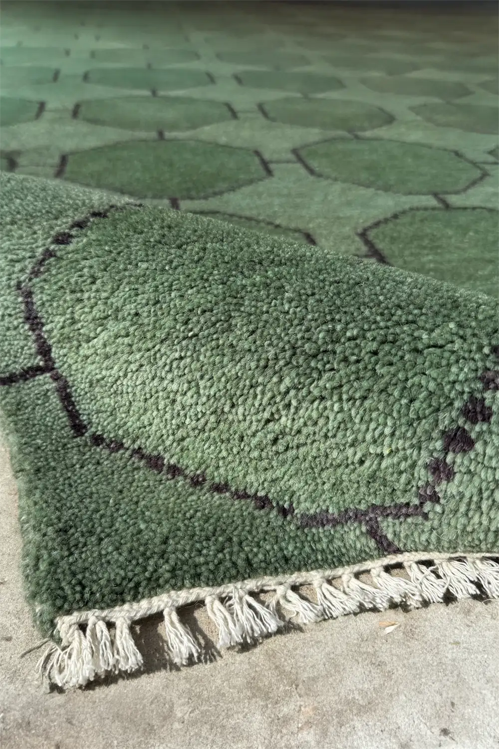 Octagon Link Hand-Knotted Geometric Wool Rug、mySite、gigharbornorthrealestate