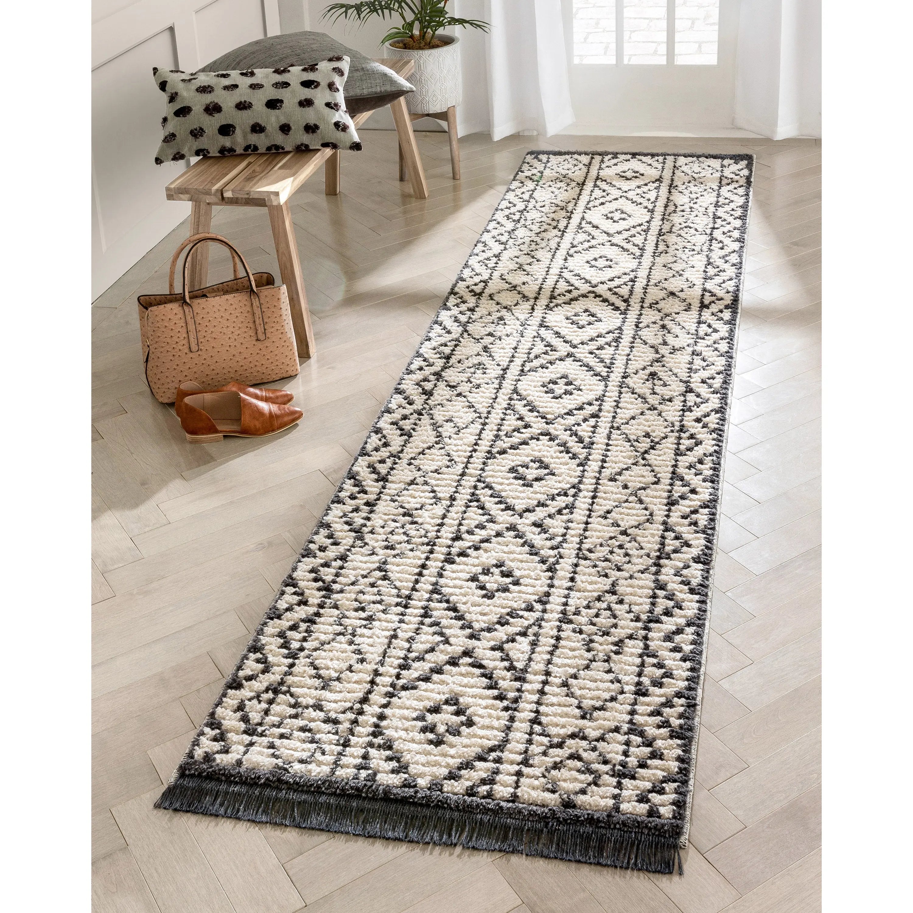 Tallulah Tribal Diamond Lattice Pattern Grey High-Low Textured Pile Rug、mySite、gigharbornorthrealestate