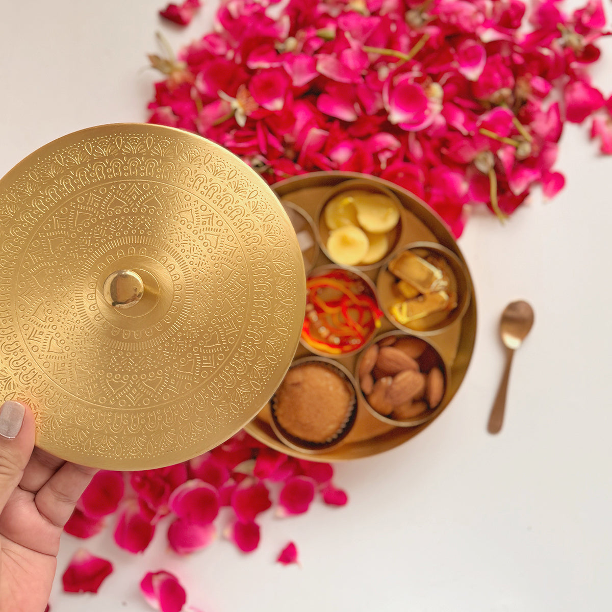 Brass Masala Box | Rangoli | 6 inches、mySite、camillekostekn