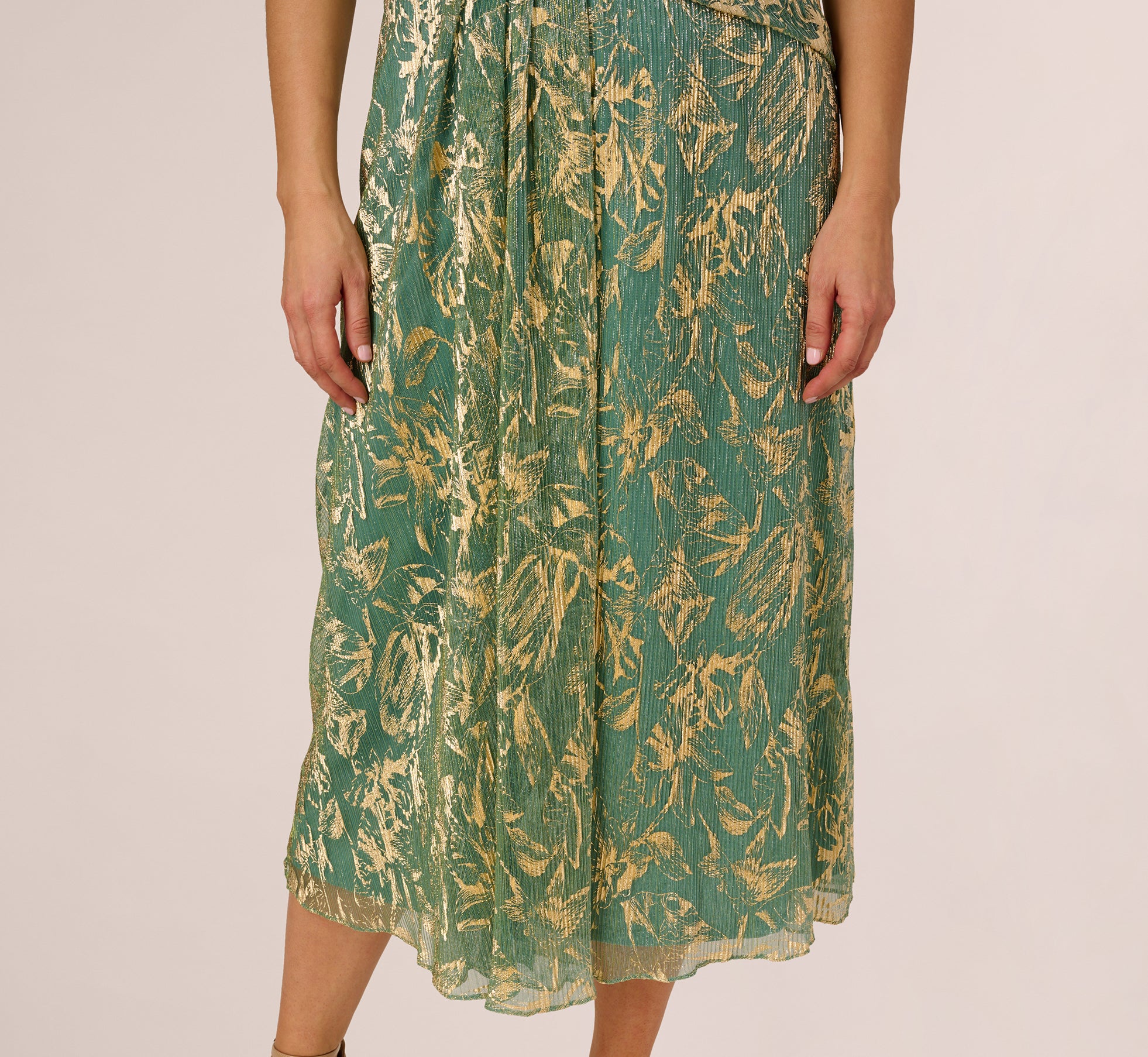 Plus Size Sleeveless Metallic Crinkle Midi Dress In Sage Gold、mySite、solidvoid