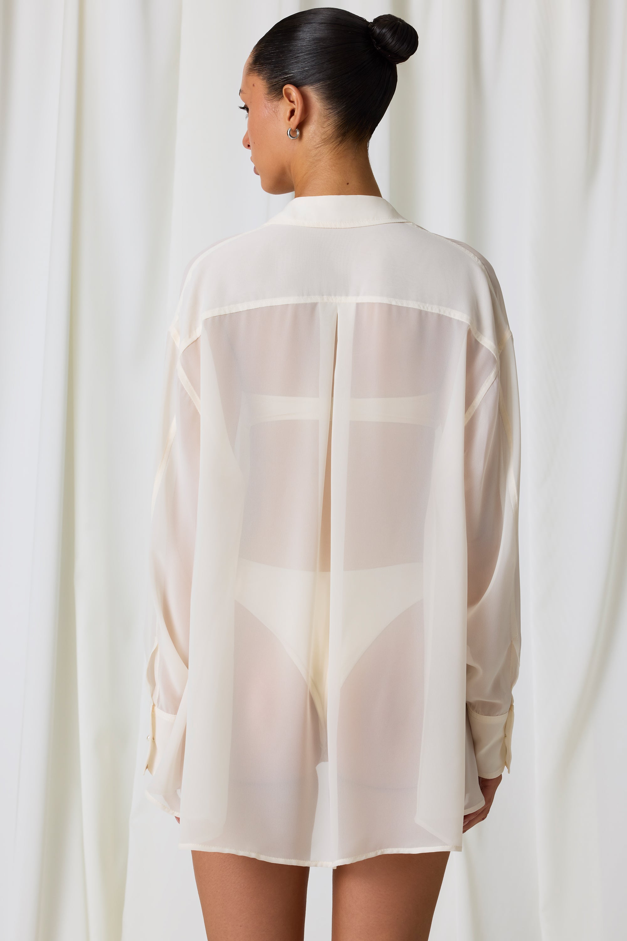 Pearl-Detail Oversized Shirt in Pearl White、mySite、solidvoid