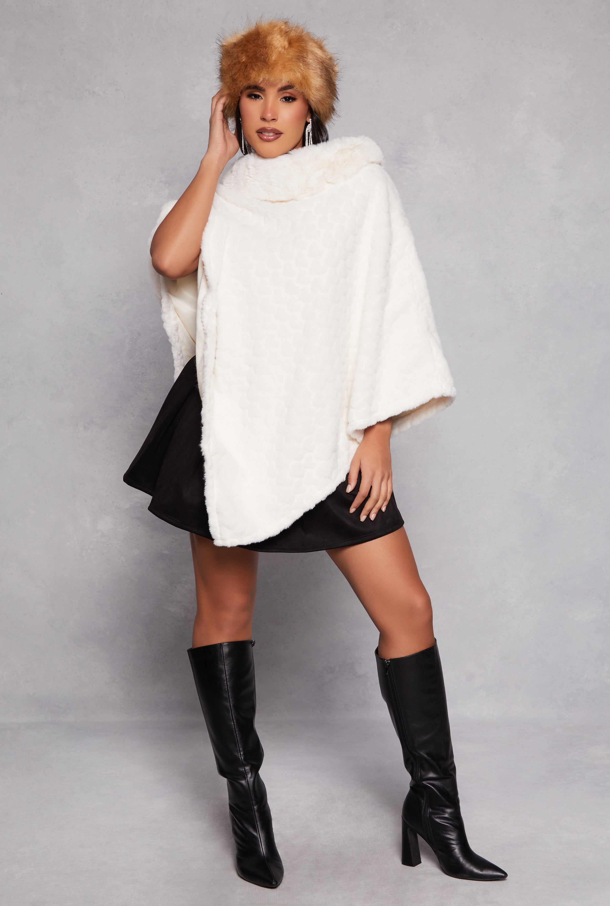 Heart Patterned Faux Fur Poncho、mySite、camillekostekn