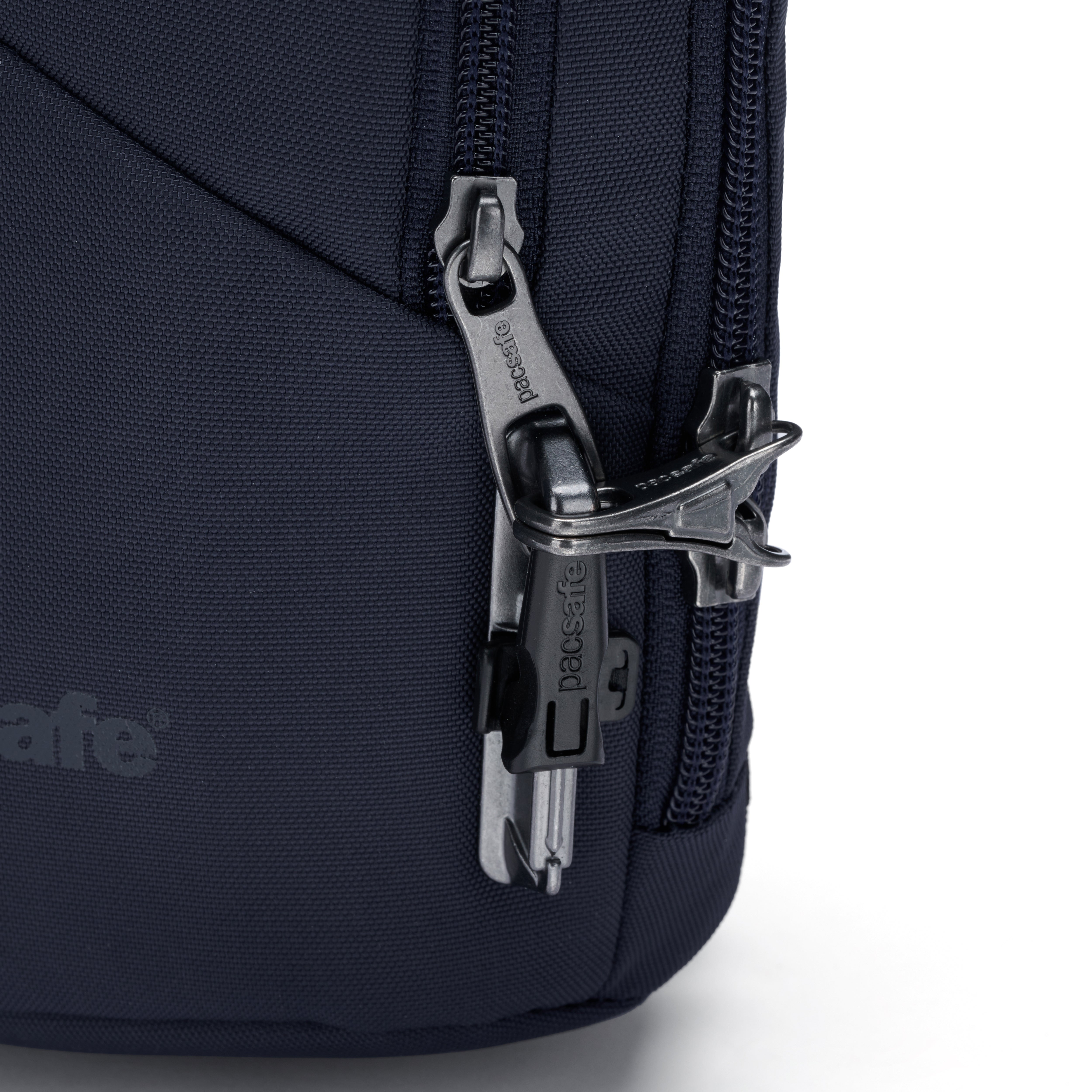 Pacsafe® V anti-theft action sling pack、mySite、garagedoors4me
