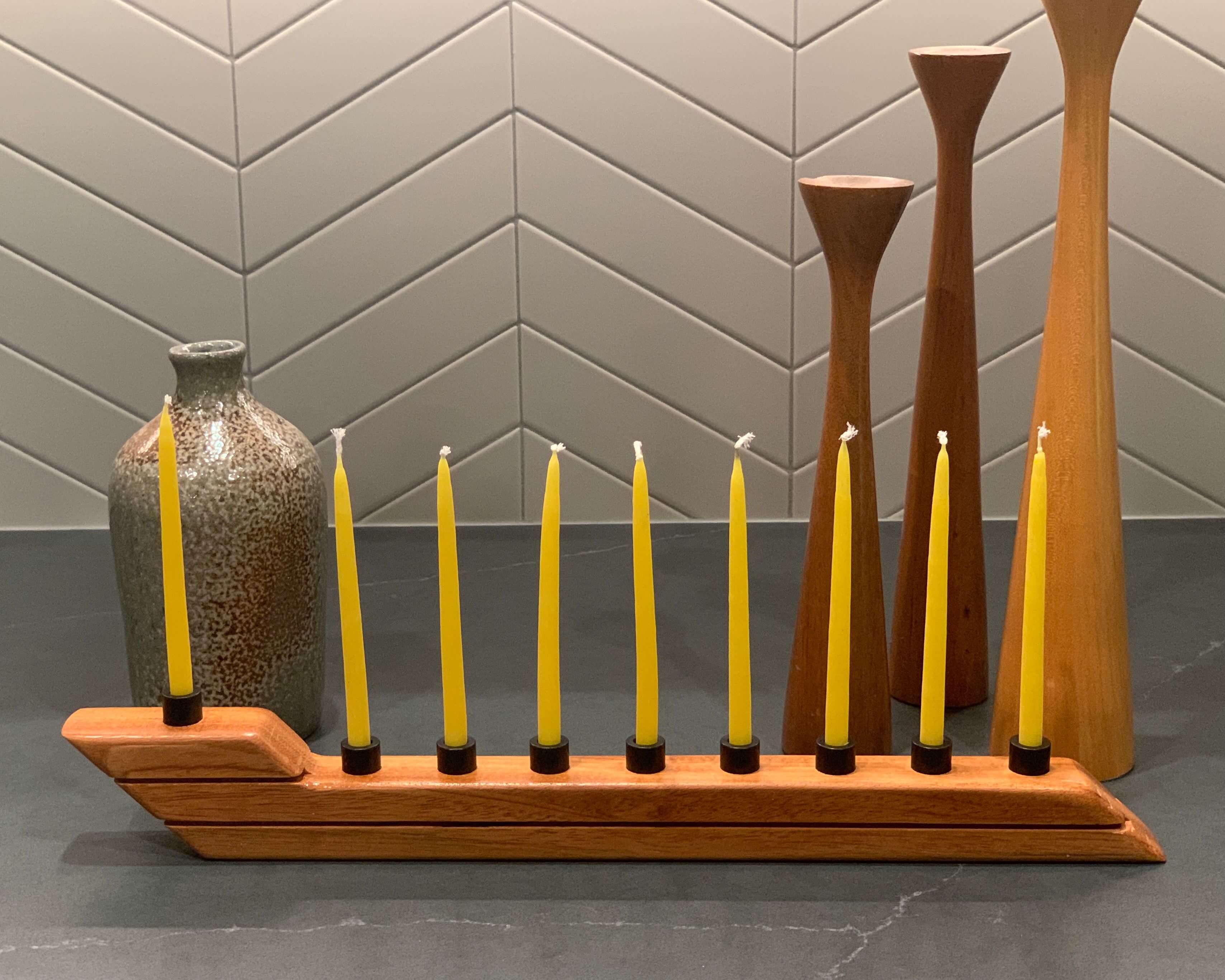 Modern Swoosh Hardwood Menorah、mySite、topwebapps