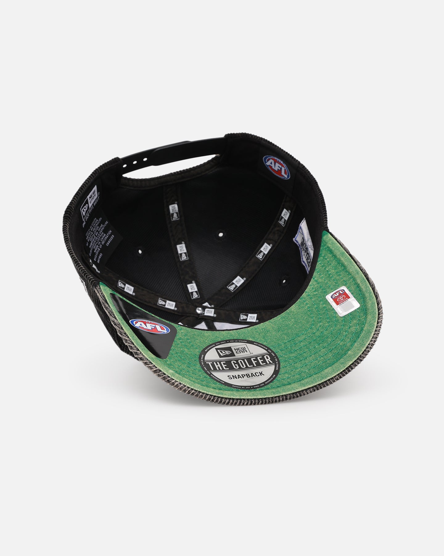 New Era Western Bulldogs 'Washed Corduroy' Pre-Curved Golfer Snapback Black/Kelly Green、mySite、zt4zffjzw