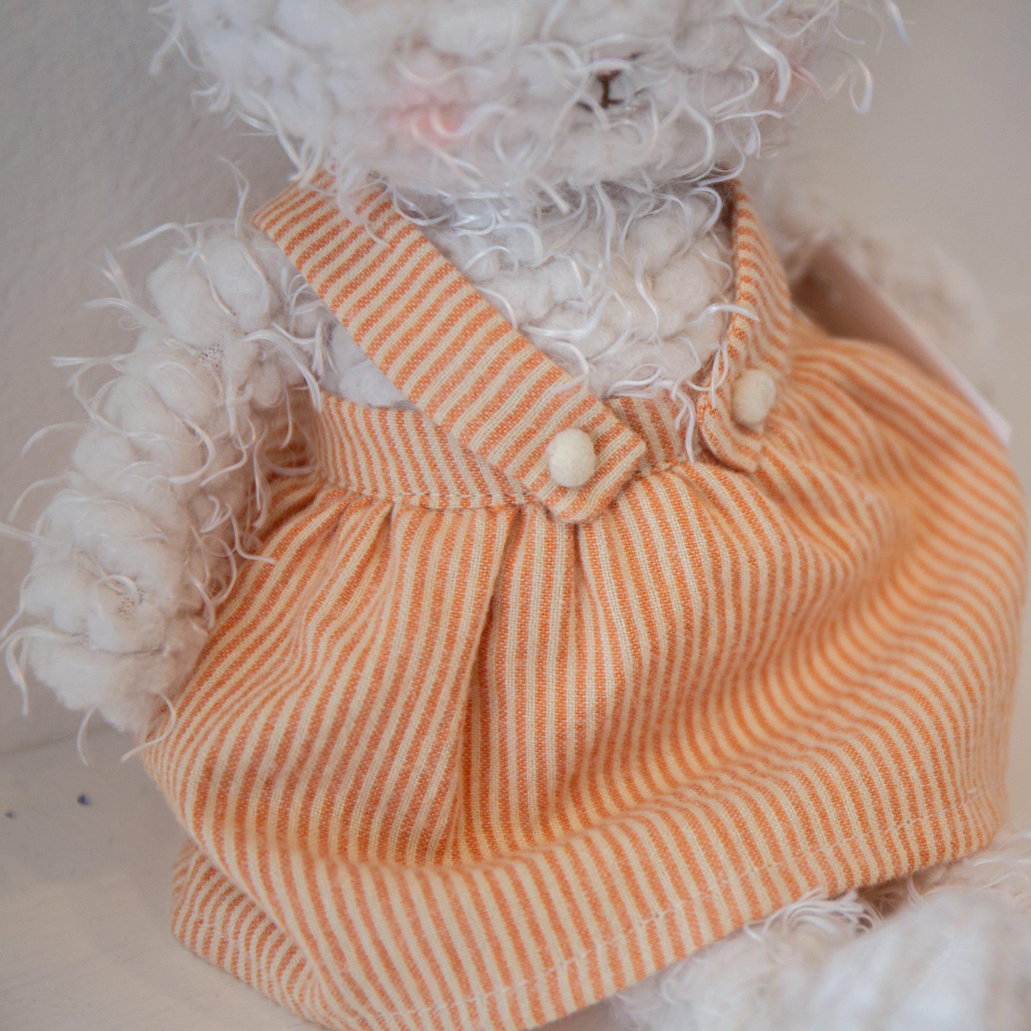 RETIRED - Hutch Studio - Harriet Hoppy - Bunny in Handmade Clothing、mySite、g9winljtr
