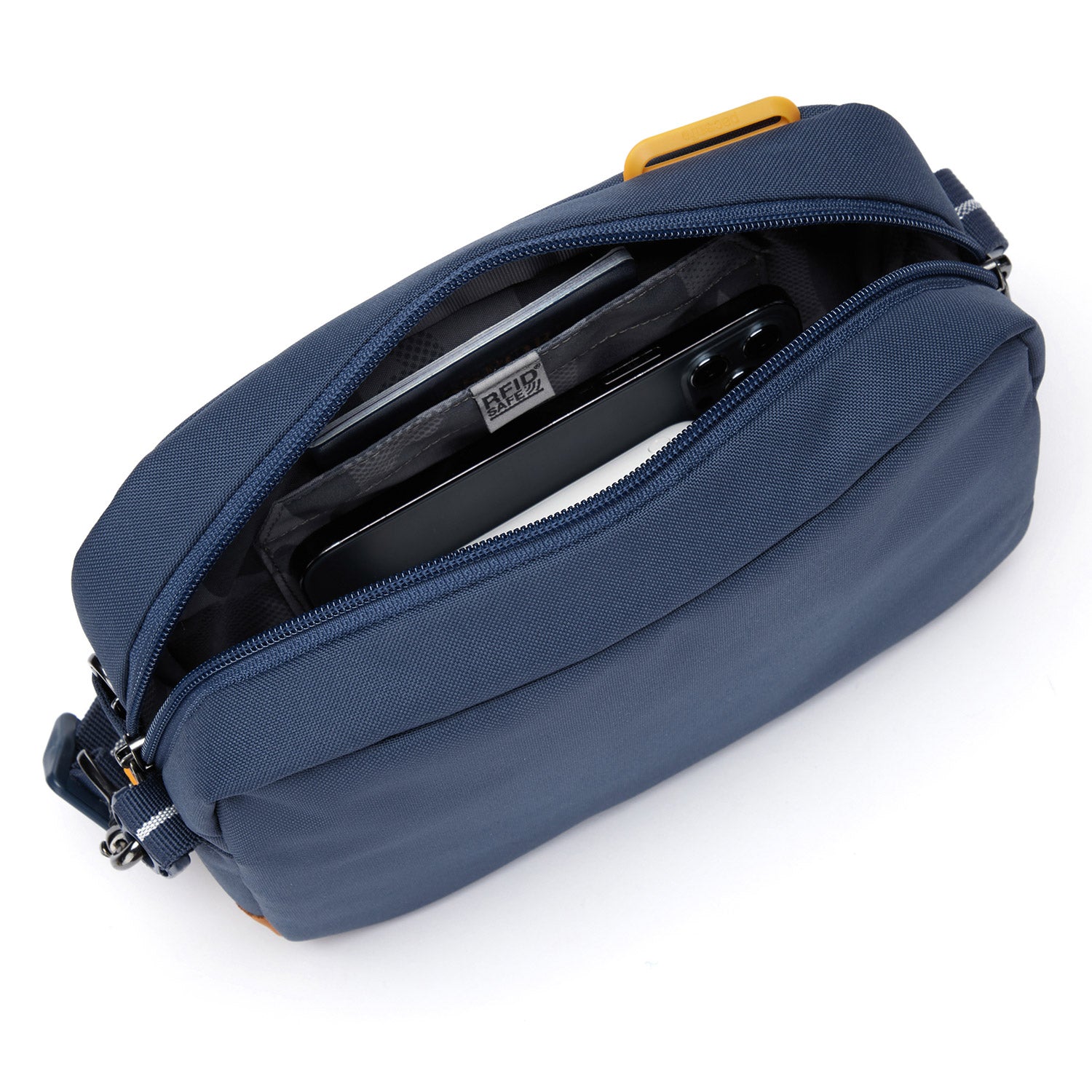Pacsafe® GO anti-theft crossbody bag、mySite、garagedoors4me