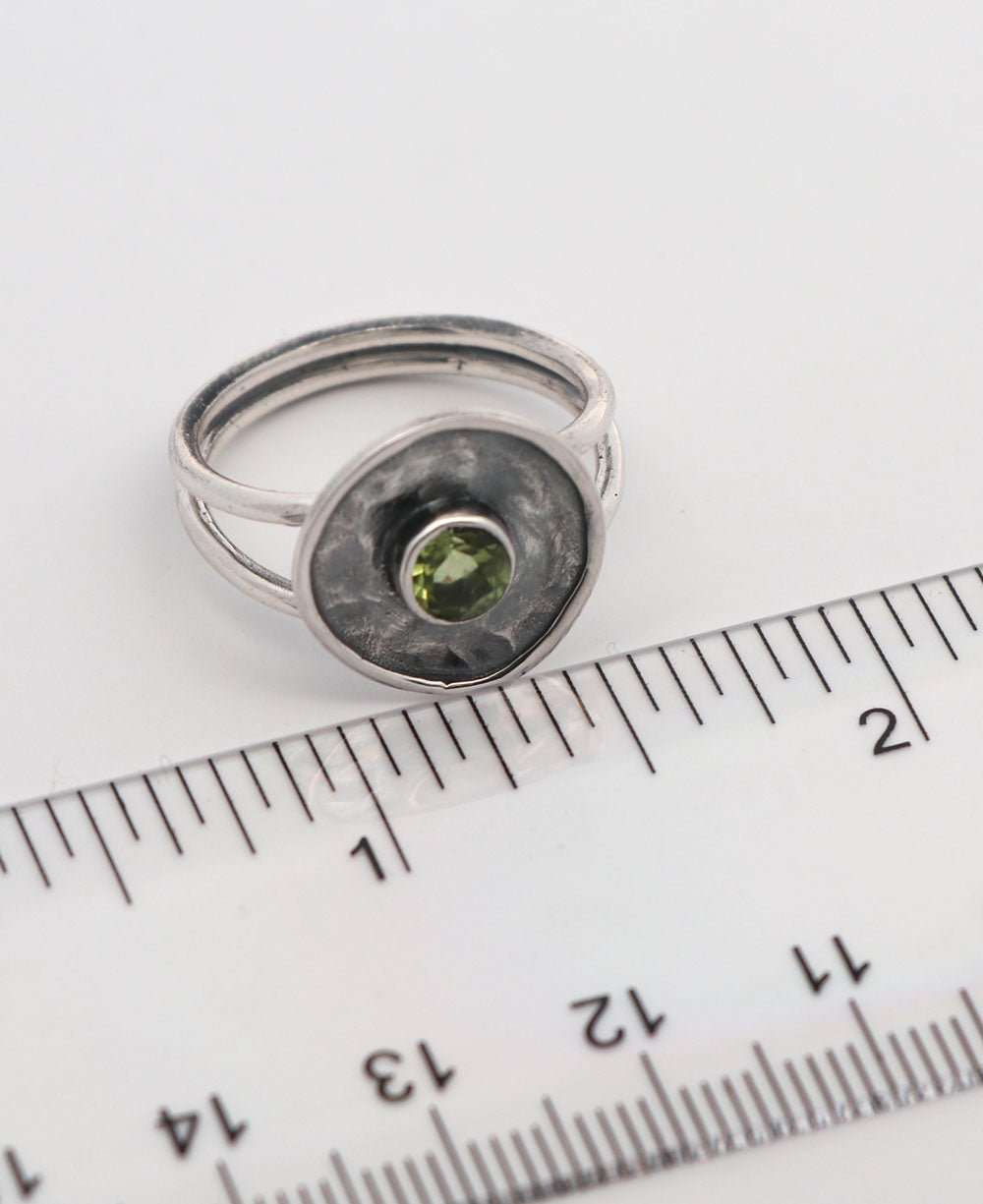 Oxidized Sterling Silver Peridot Gemstone Circle Ring、mySite、topwebapps