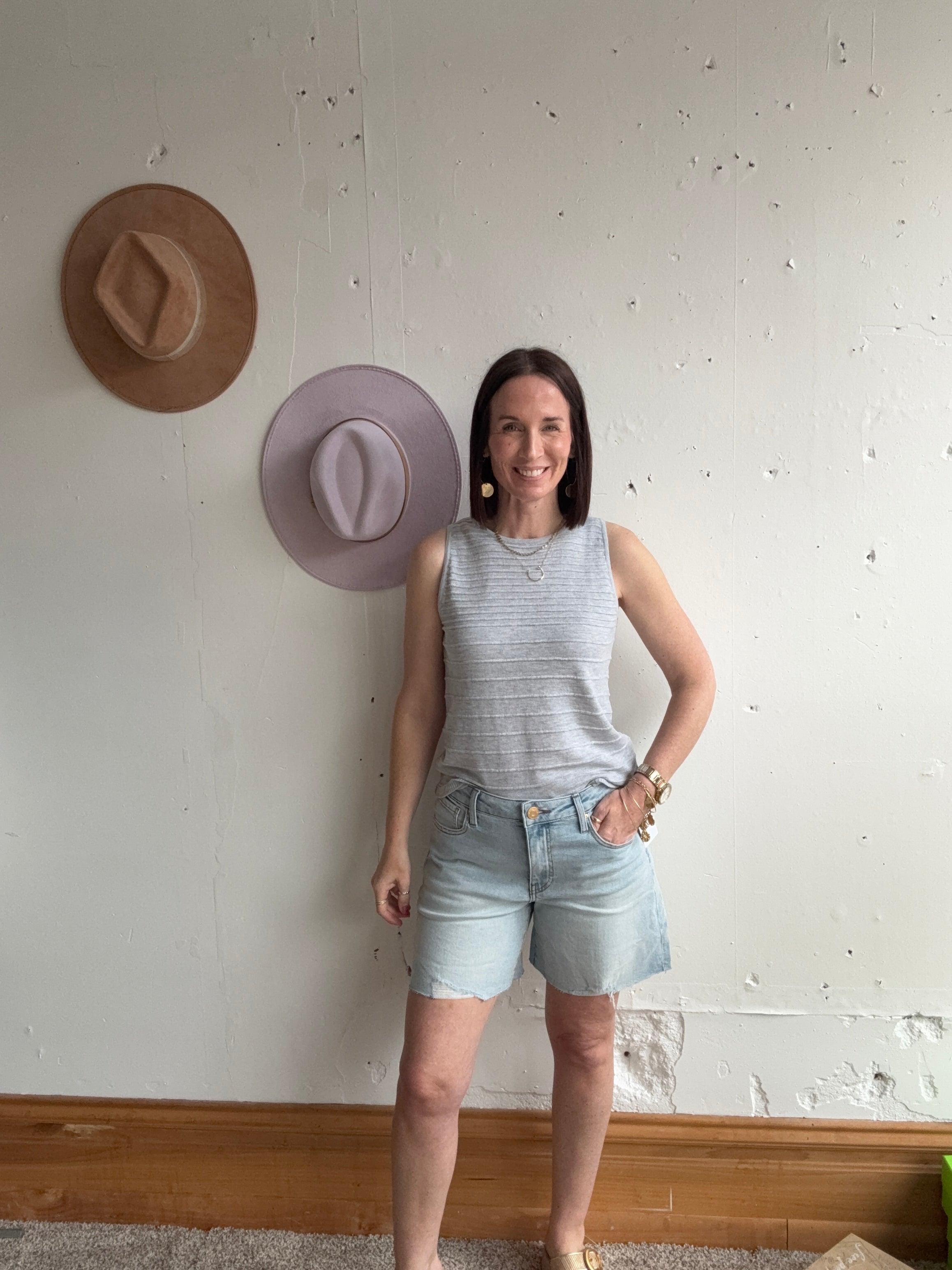 Shannon’s Tank Top、mySite、garagedoors4me