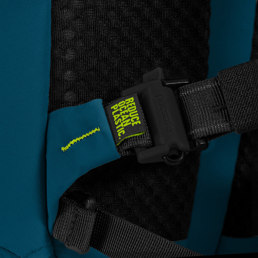 Pacsafe® ECO 18L anti-theft backpack、mySite、garagedoors4me