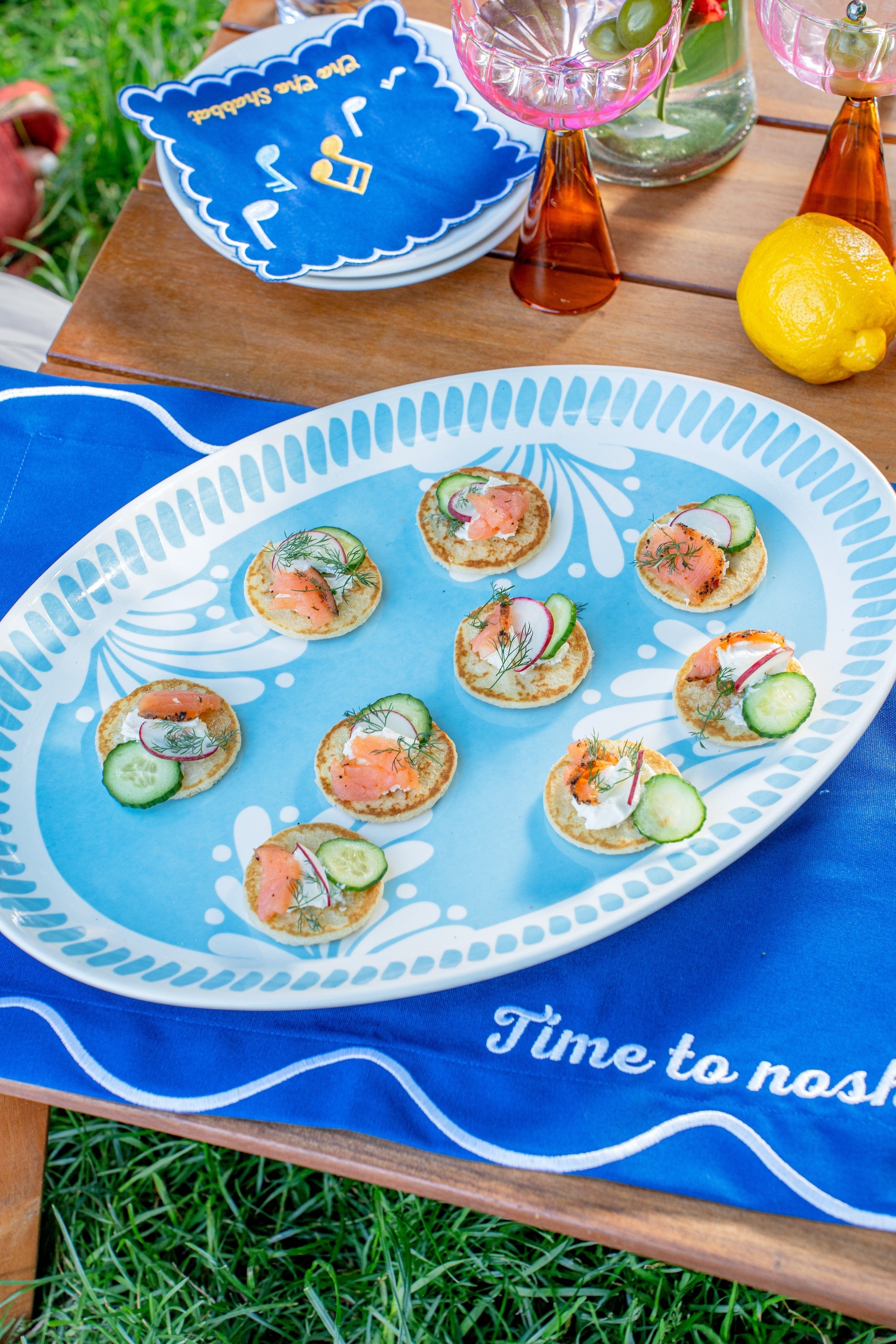 Time to Nosh Placemats - Set of 4 - (Blue or White)、mySite、topwebapps
