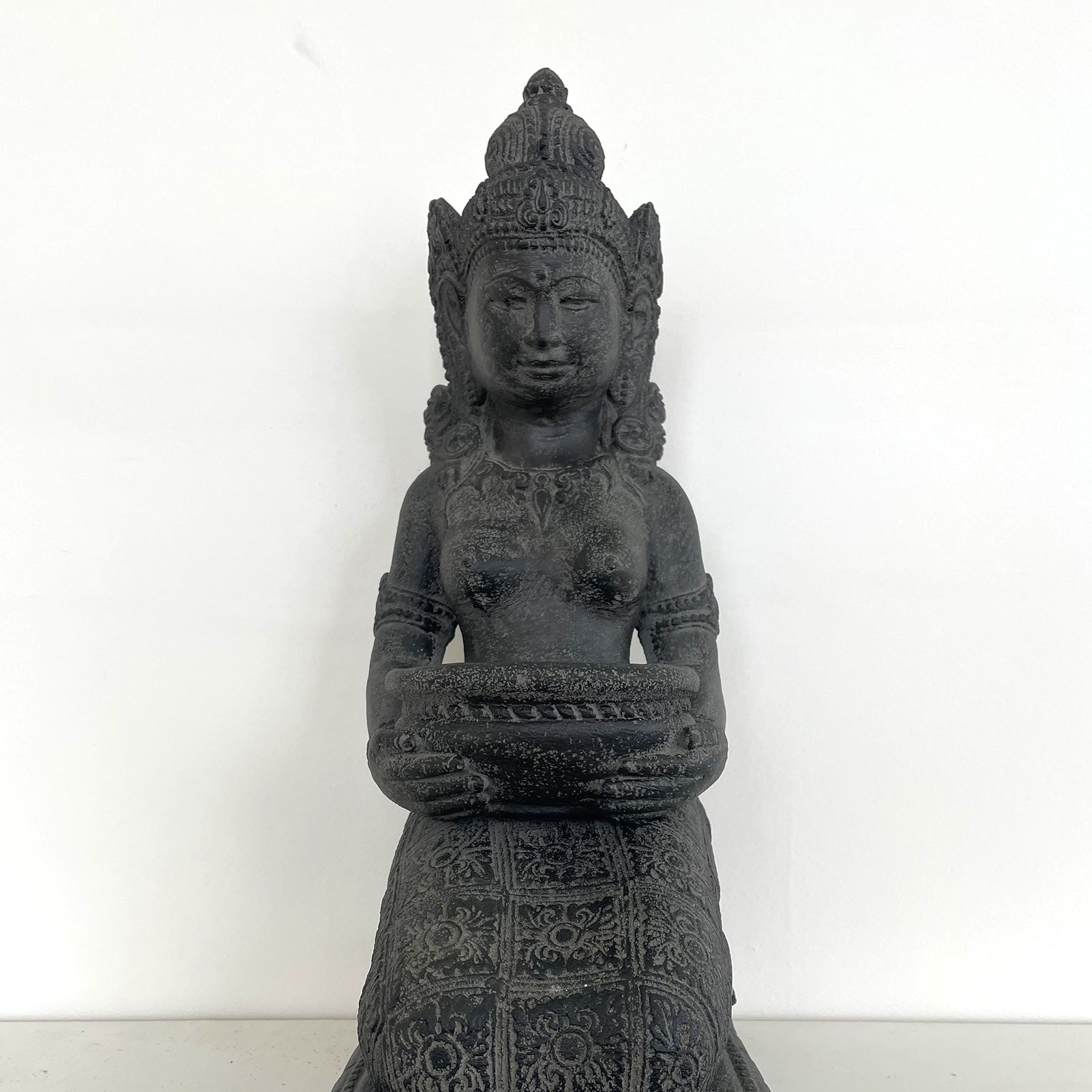 Kneeling Tara Garden Statue、mySite、topwebapps