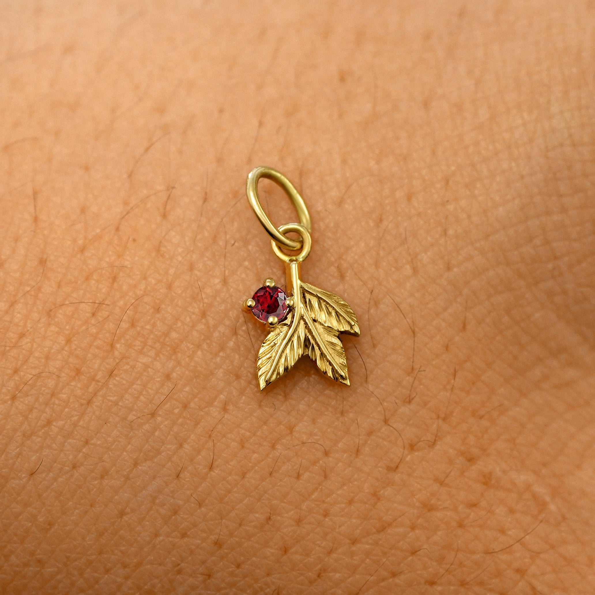 Gemstone 3 Leaves Charm、mySite、hinf8tx79