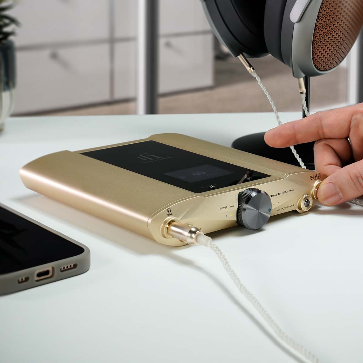  iFi Audio - iDSD Valkyrie、mySite、merchandisen