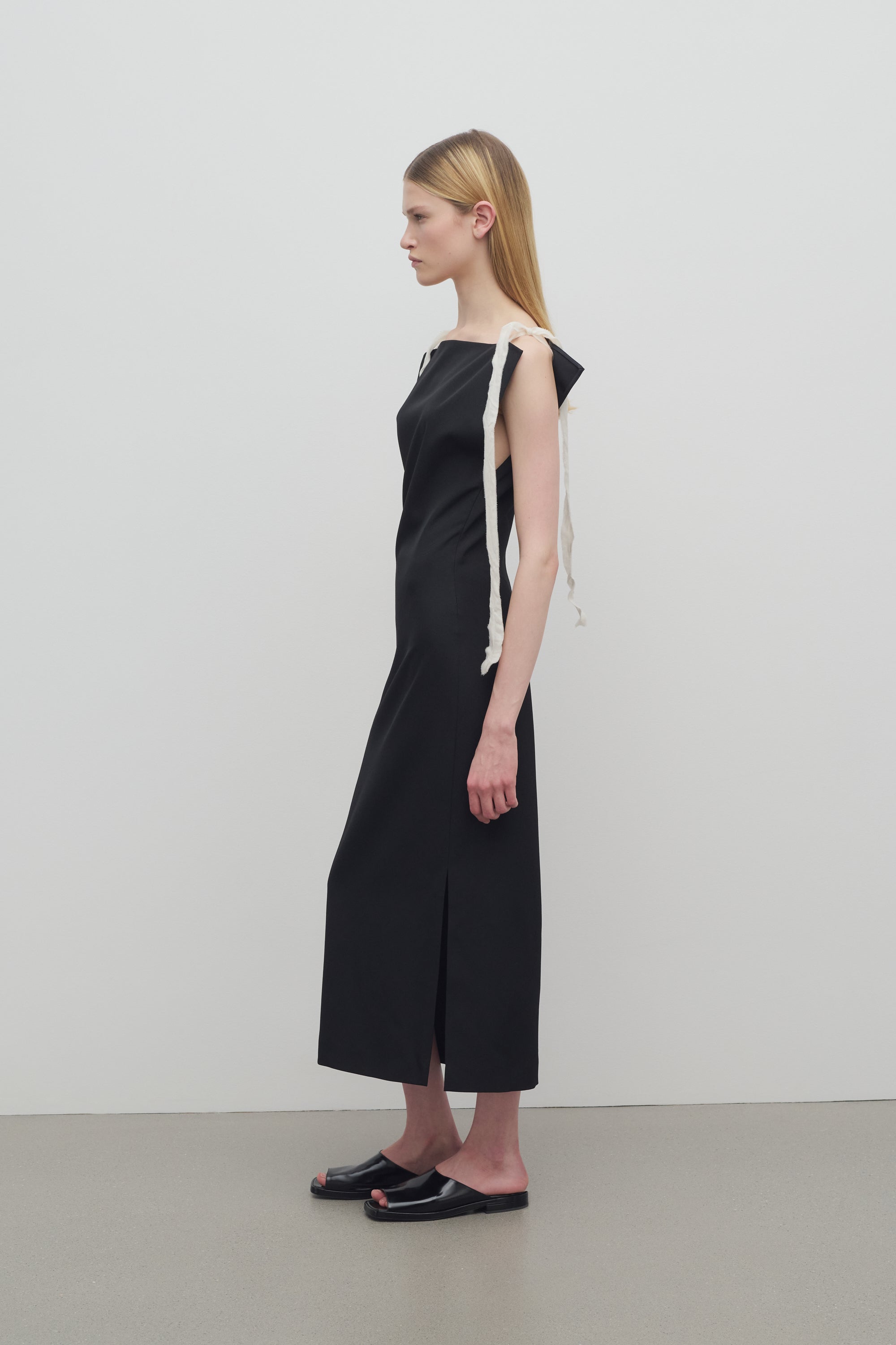 Giuliessa Dress in Virgin Wool、mySite、aoinhome