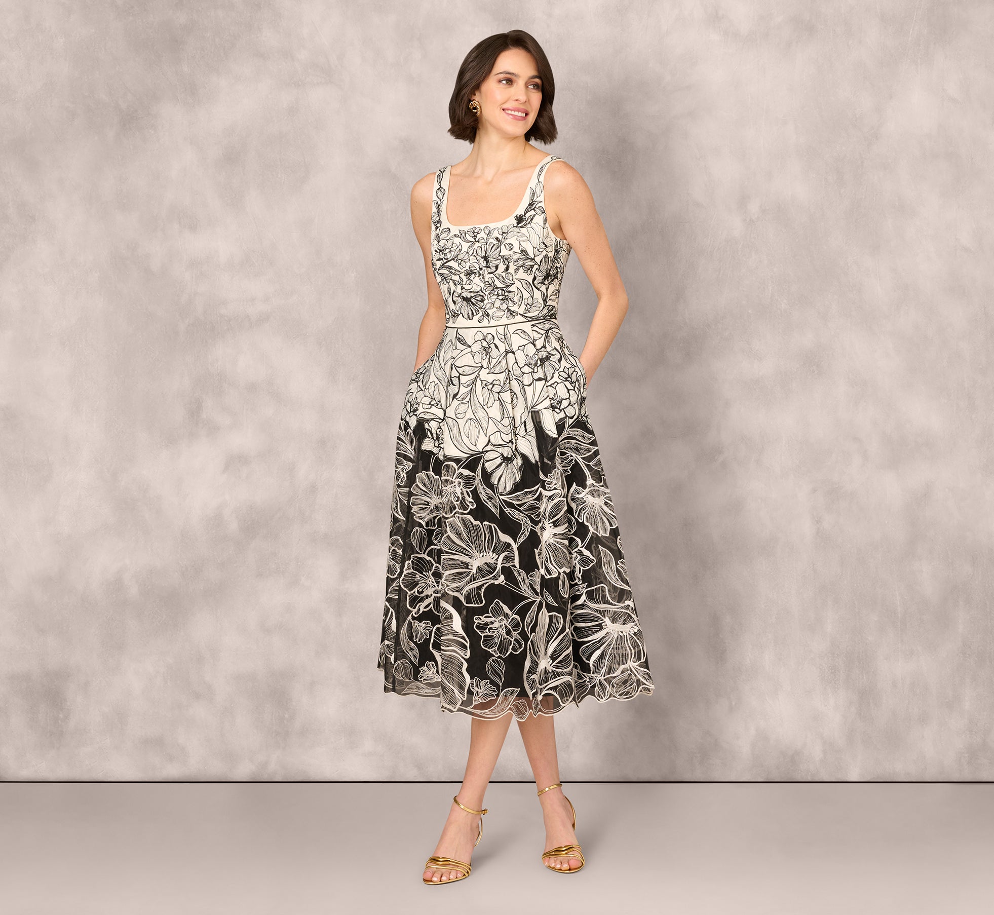 Sleeveless Embroidered Two Tone Midi Dress In Ivory Black、mySite、solidvoid