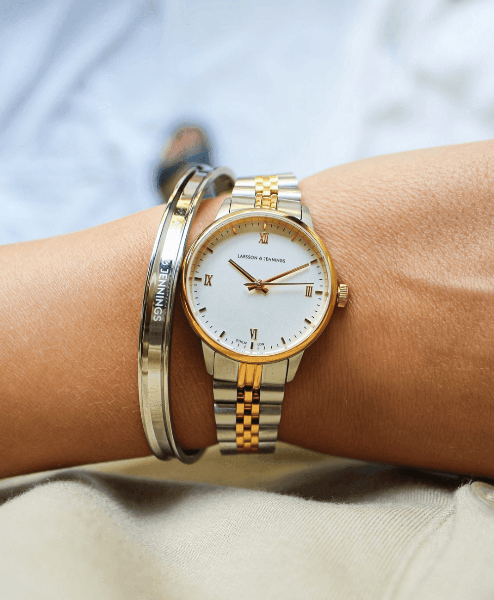  Classic Silver Bangle