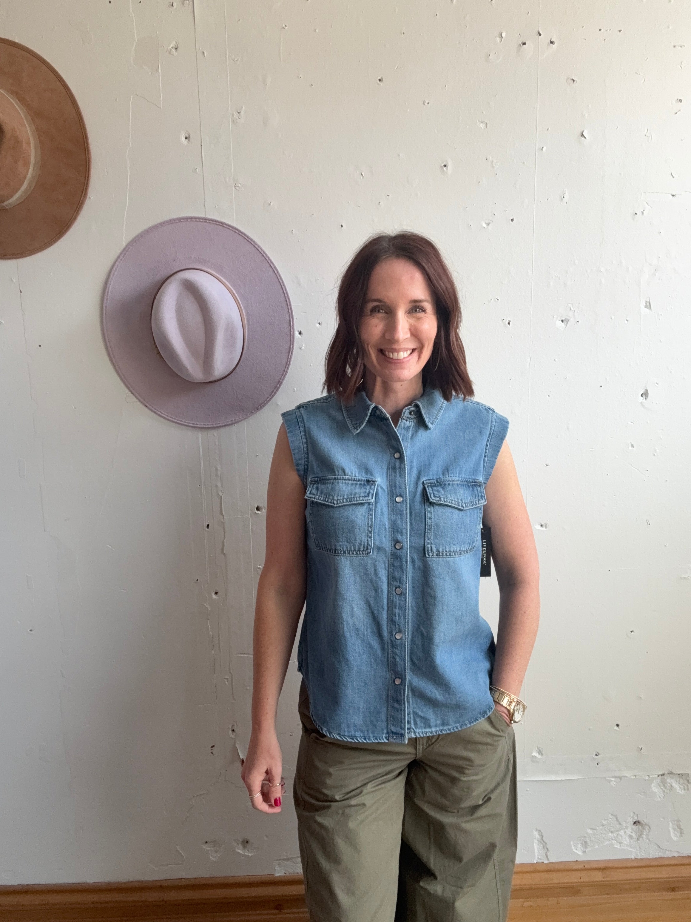 Liverpool Sleeveless Shirt with Pockets、mySite、garagedoors4me