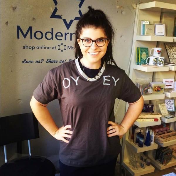 Oy Vey T-Shirt - Like On Modern Family、mySite、topwebapps