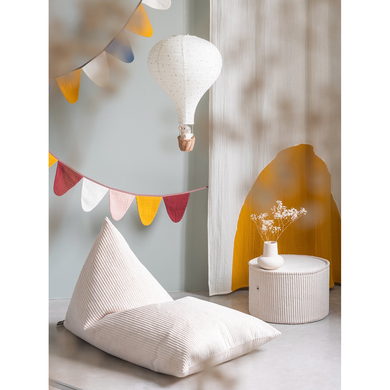 Marshmallow Pouffe、mySite、gigharbornorthrealestate